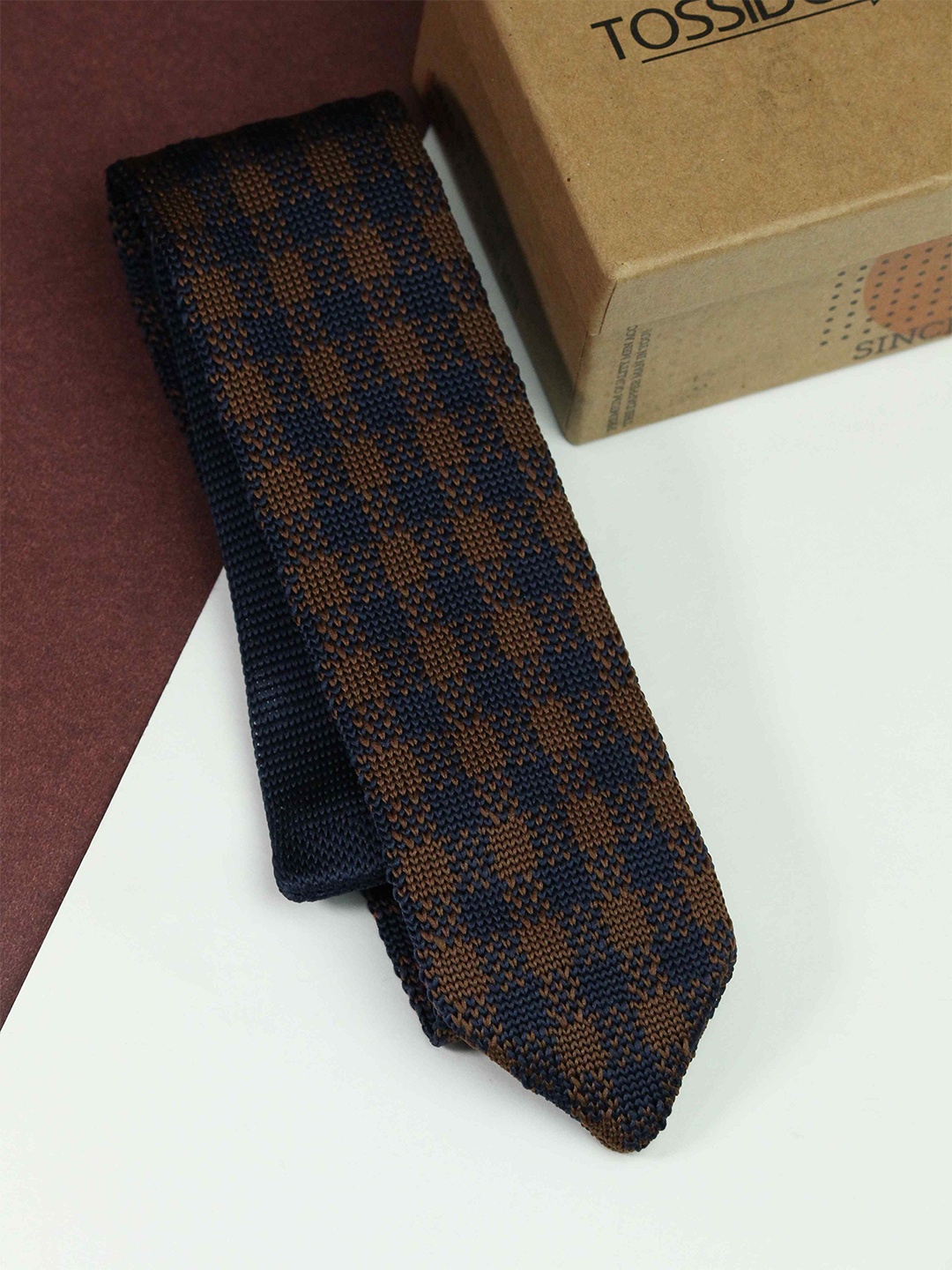

Tossido Men Woven Design Skinny Tie, Brown