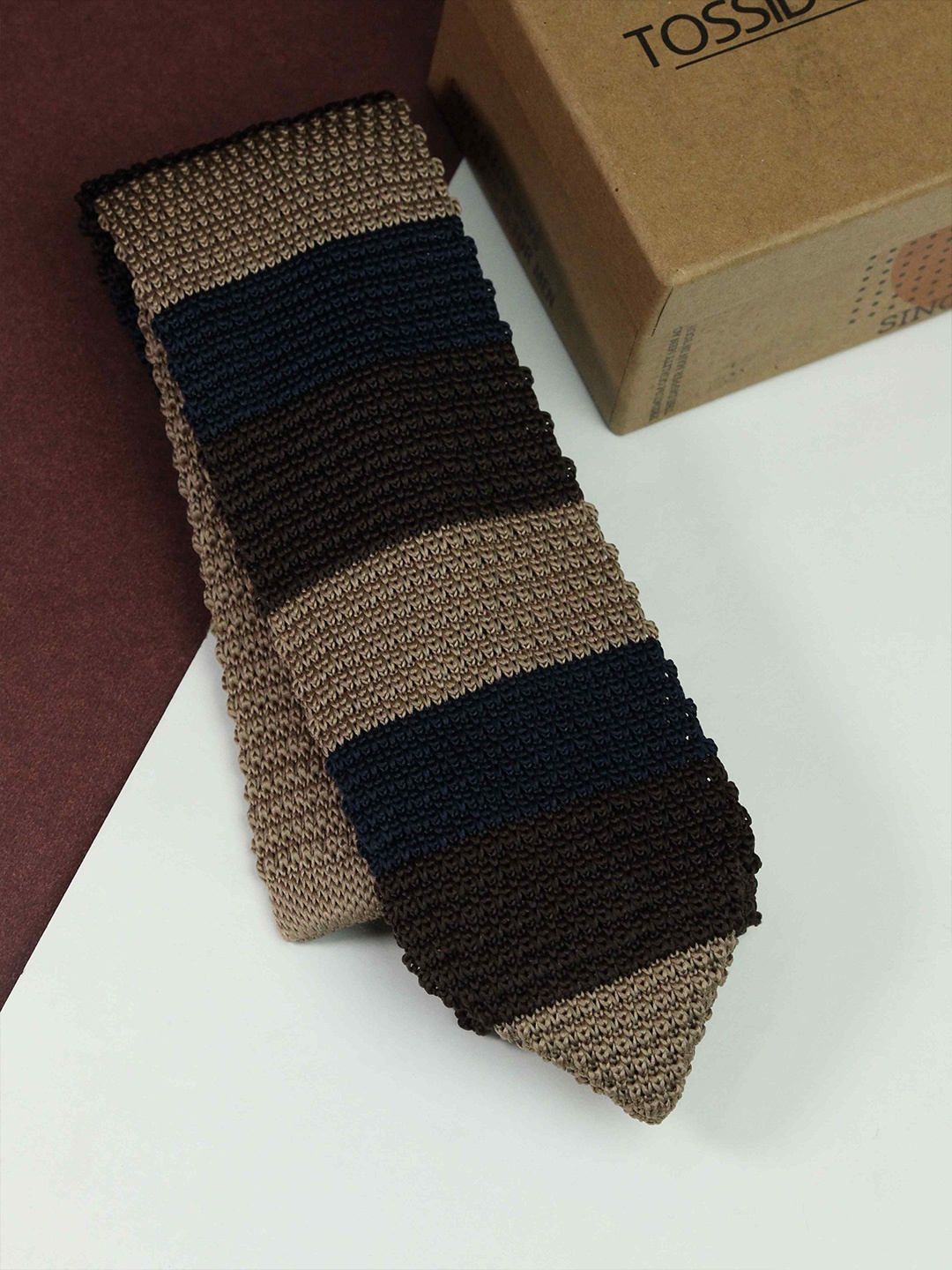 

Tossido Men Woven Design Skinny Tie, Brown
