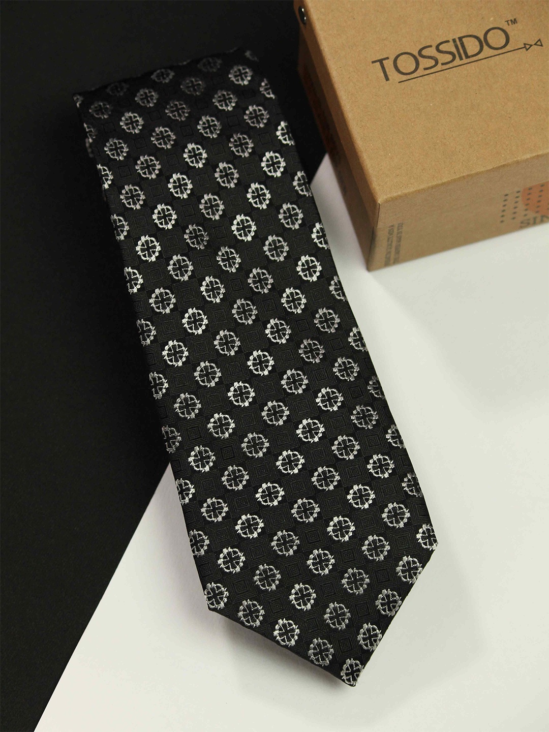 

Tossido Men Woven Design Broad Tie, Black