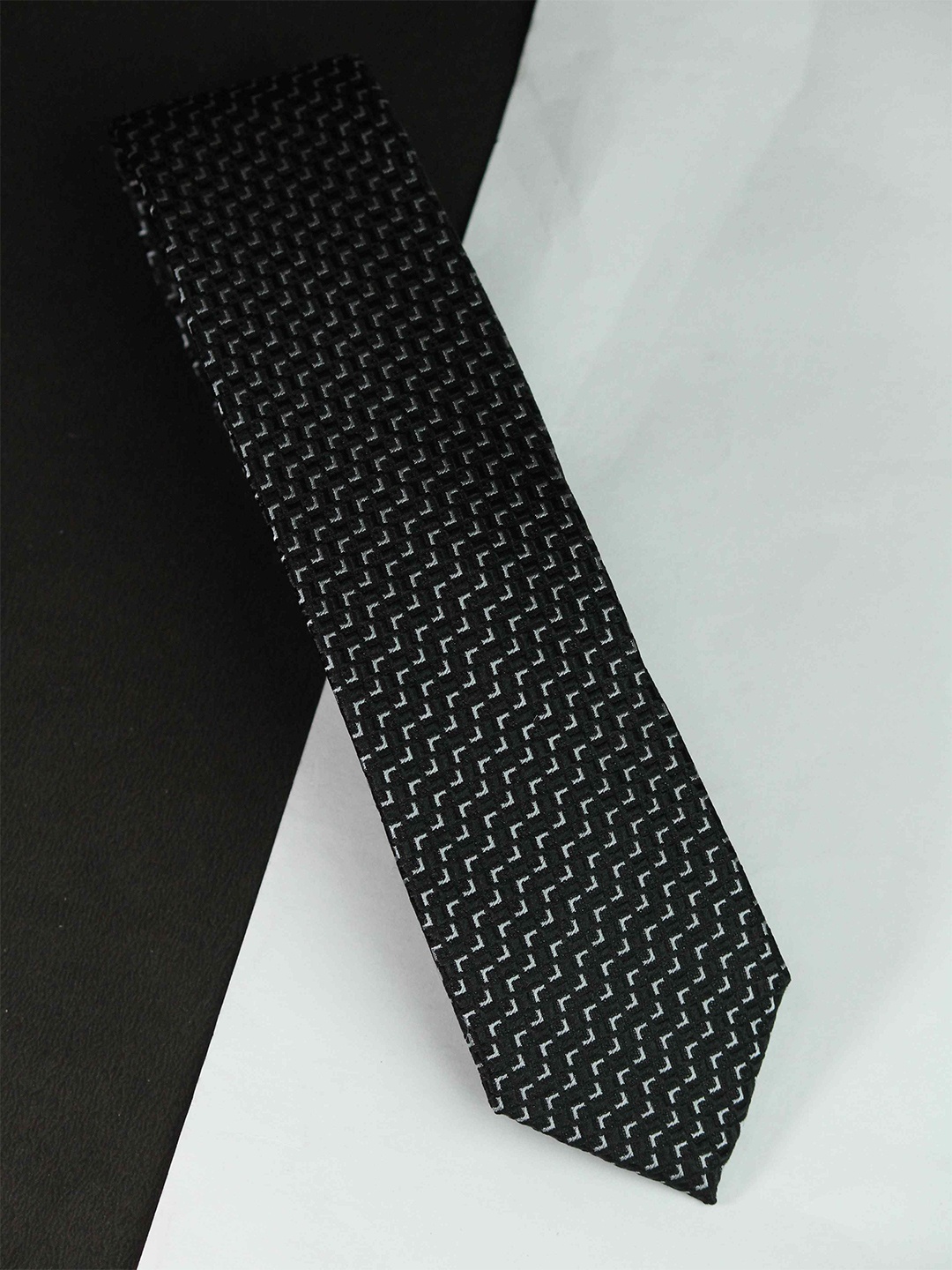 

Tossido Men Geometric Woven Design Broad Tie, Black