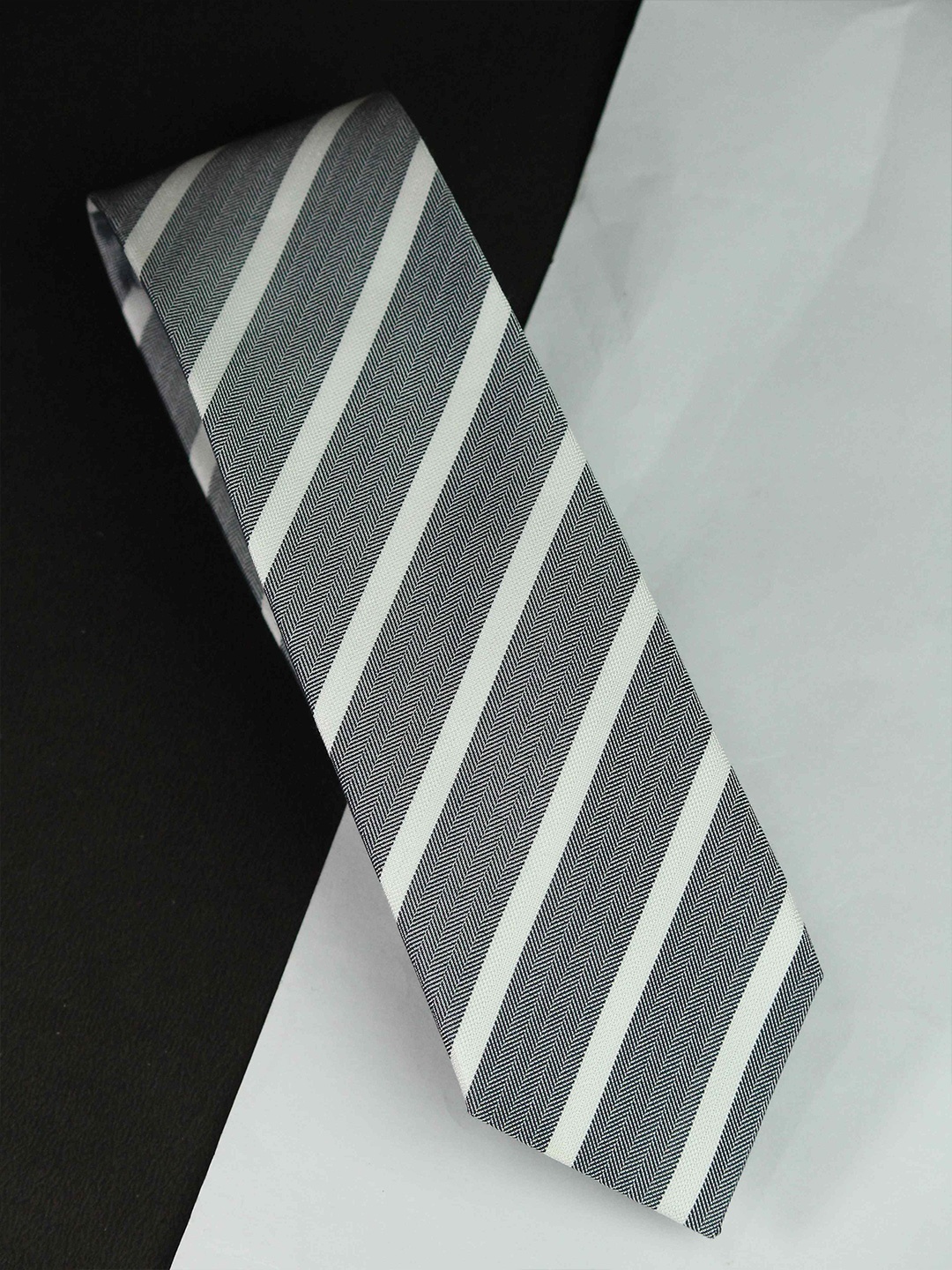 

Tossido Men Woven Design Broad Tie, Grey