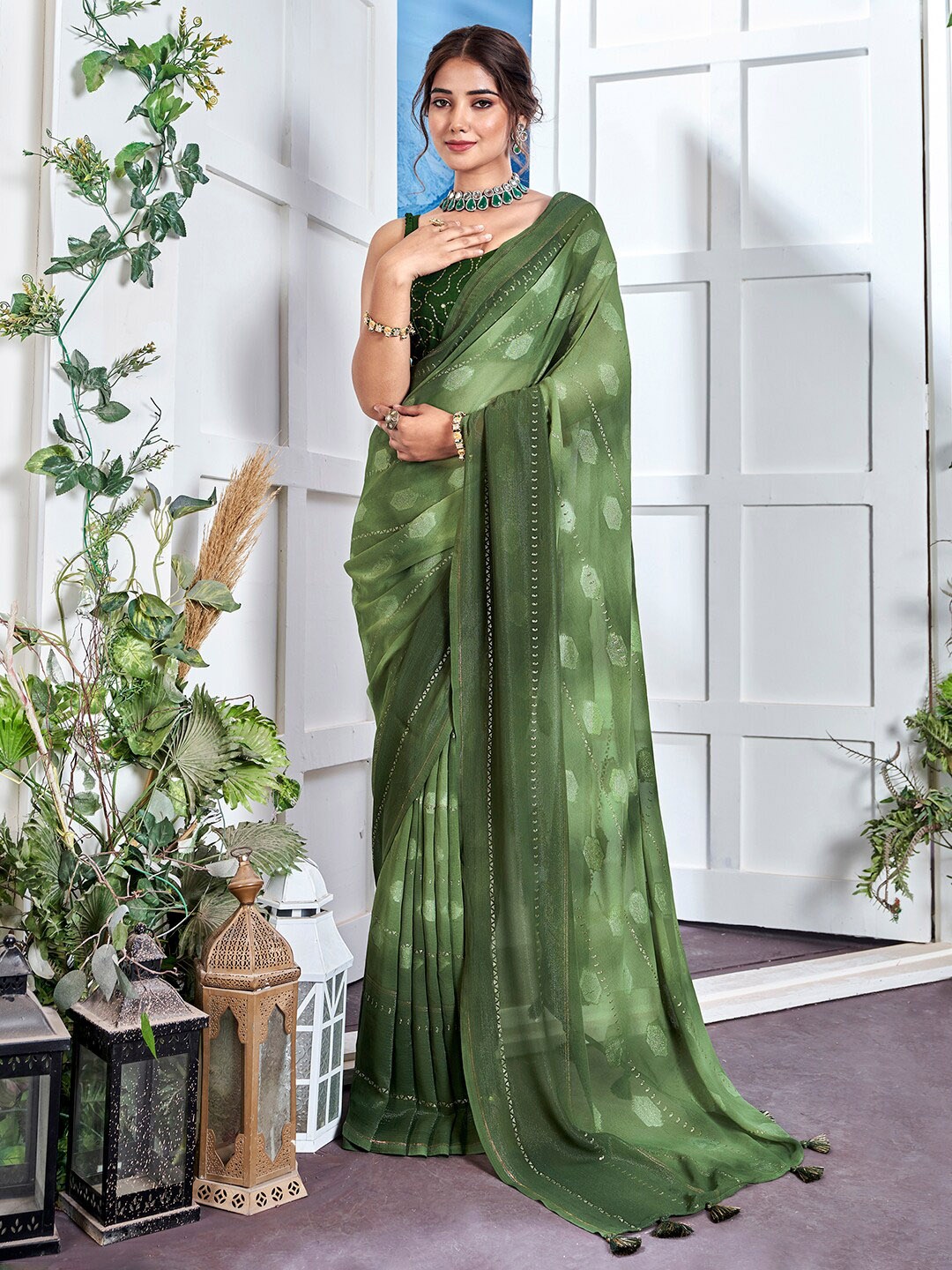 

Mitera Woven Design Pure Georgette Saree, Green