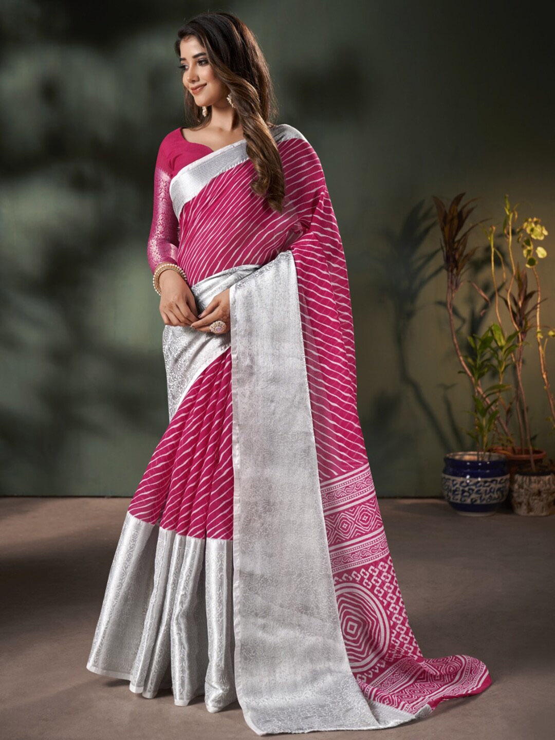 

Mitera Leheriya Zari Silk Cotton Saree, Pink