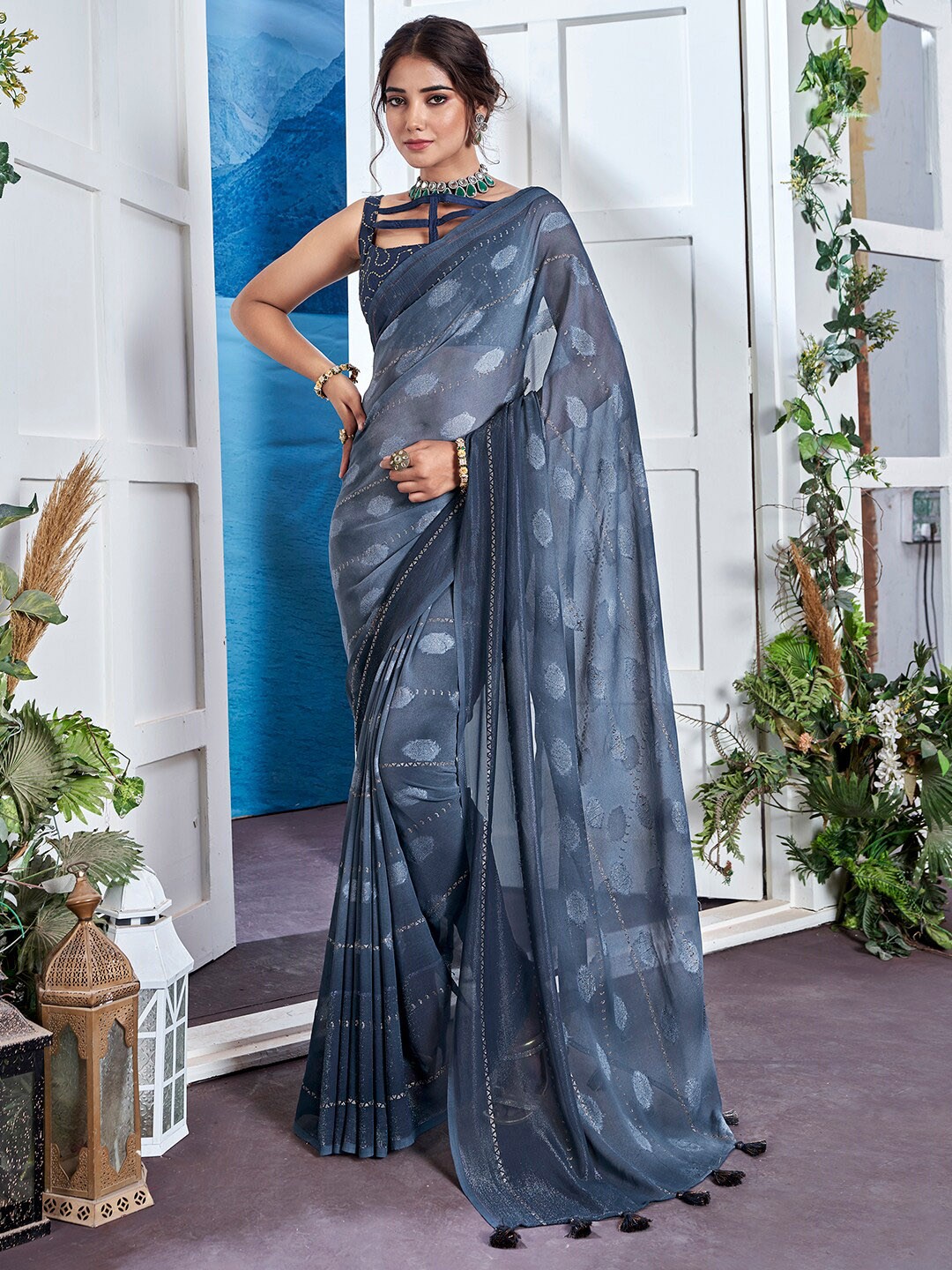 

Mitera Grey Geometric Woven Design Zari Pure Georgette Saree