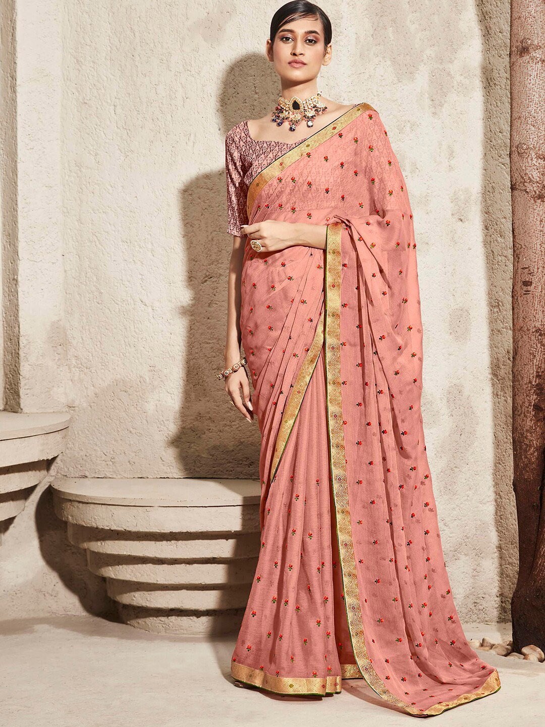 

Mitera Floral Zari Pure Chiffon Saree, Peach