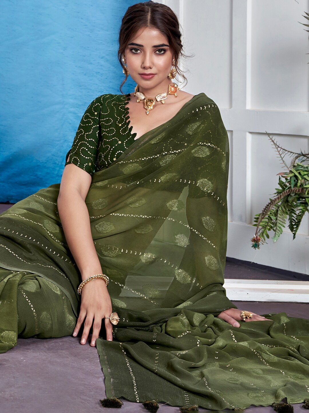 

Mitera Geometric Printed Pure Georgette Saree, Green