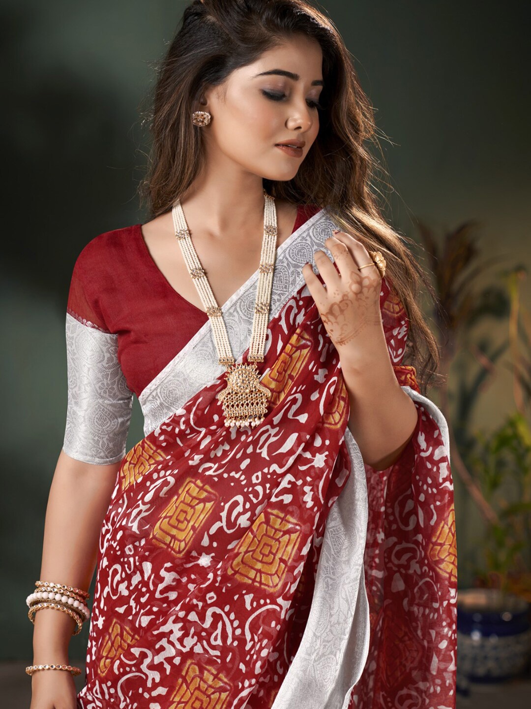 

Mitera Ethnic Motifs Zari Silk Cotton Saree, Maroon