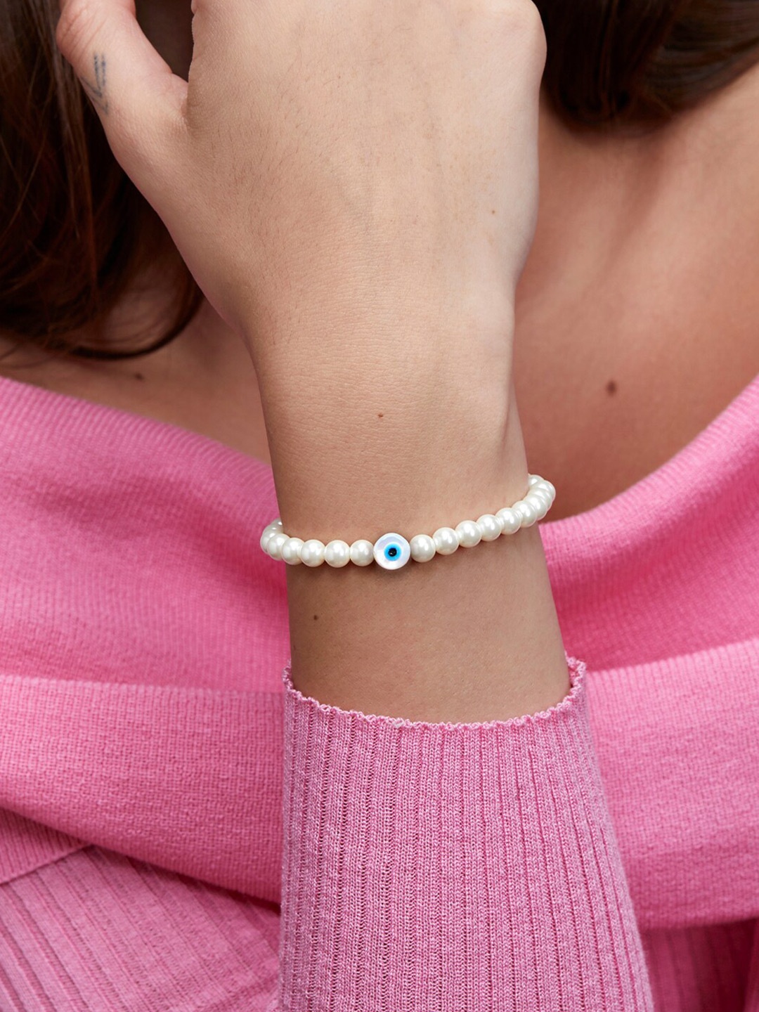 

MINUTIAE Women Crystals Studded Bracelet, Off white