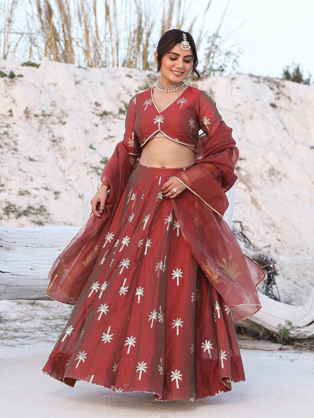 

Thread & Button Embroidered Ready to Wear Lehenga Blouse With Dupatta, Brown
