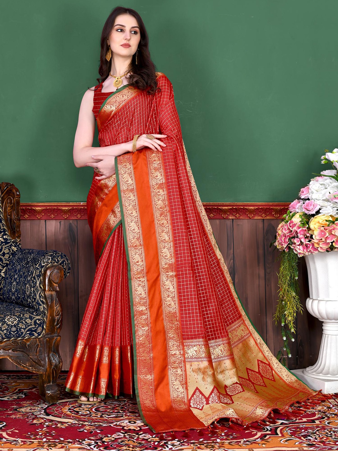 

PATIALAPICKS Checked Zari Pure Silk Paithani Saree, Red