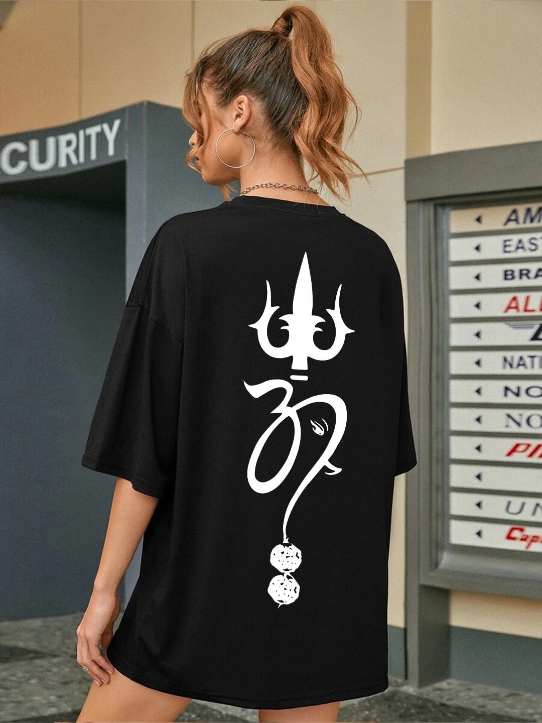 

CHKOKKO Graphic Printed Round Neck Drop-Shoulder Sleeves Oversized T-shirt, Black