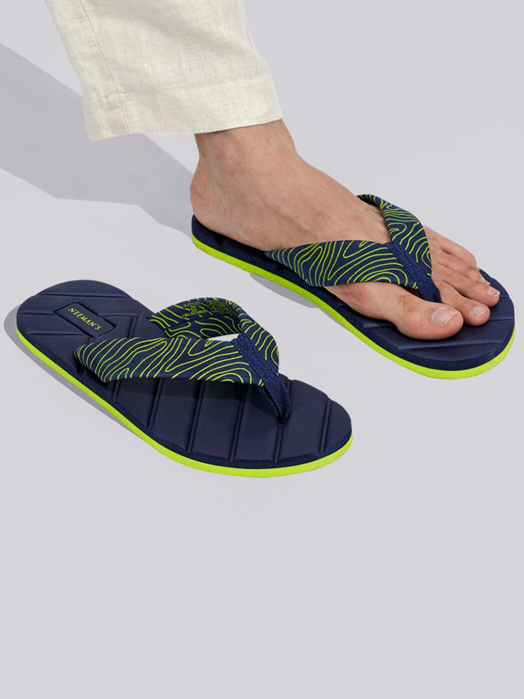 

NEEMANS Women Printed Thong Flip-Flops, Navy blue