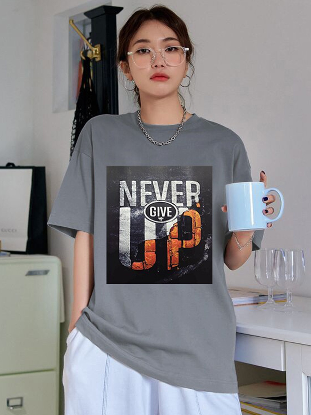 

CHKOKKO Graphic Printed Drop-Shoulder Sleeves Cotton Oversized T-shirt, Grey