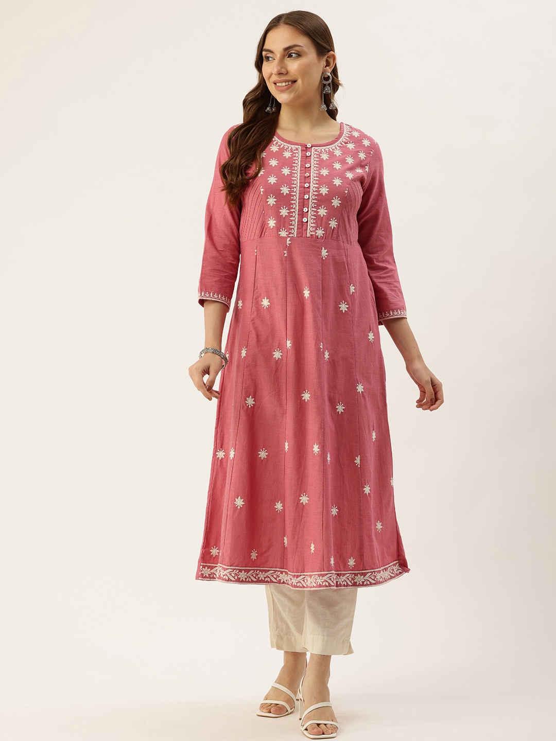 

AMUKTI Floral Embroidered Thread Work Kurta, Pink