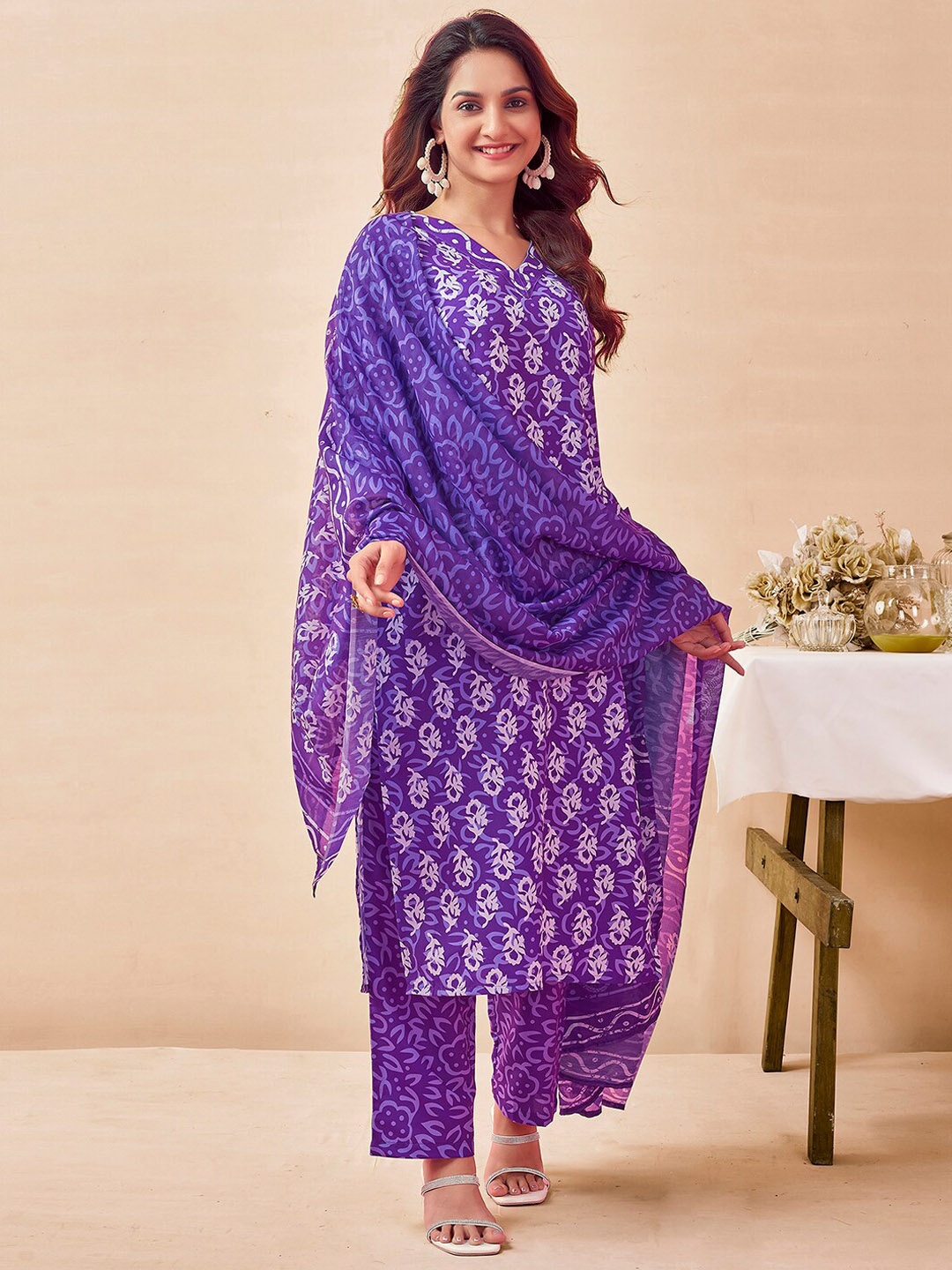 

KALINI Ethnic Motifs Printed V-Neck Gotta Patti Straight Kurta with Trousers & Dupatta, Purple