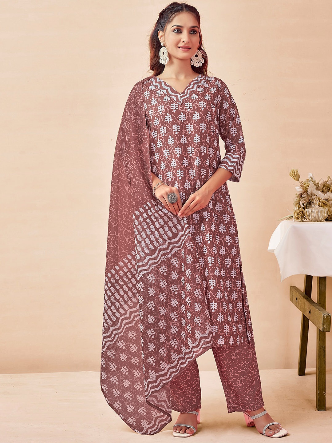 

KALINI Floral Printed Straight Kurta with Trousers & Dupatta, Brown