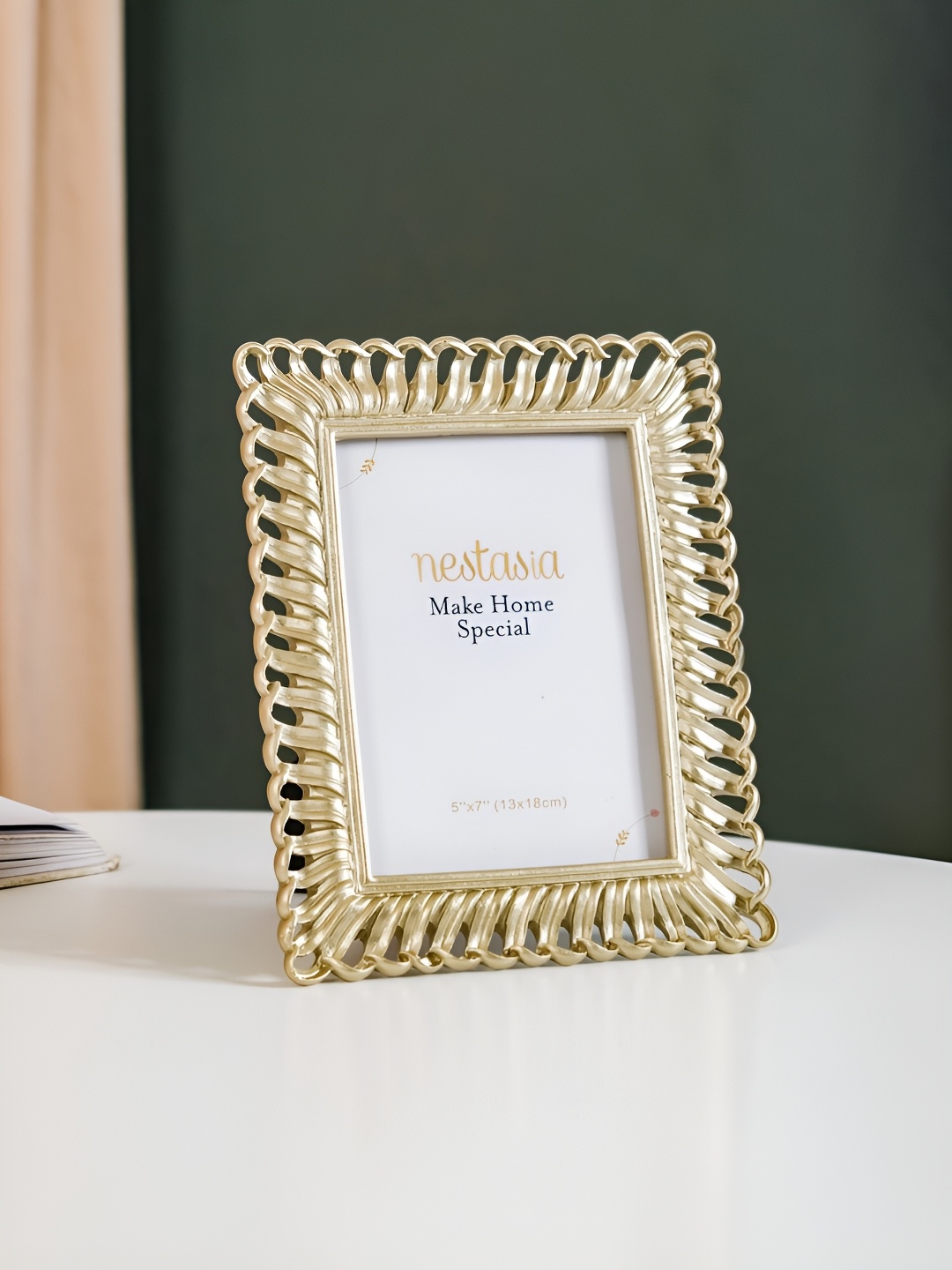 

Nestasia Gold-Toned Acrylic Table Photo Frames