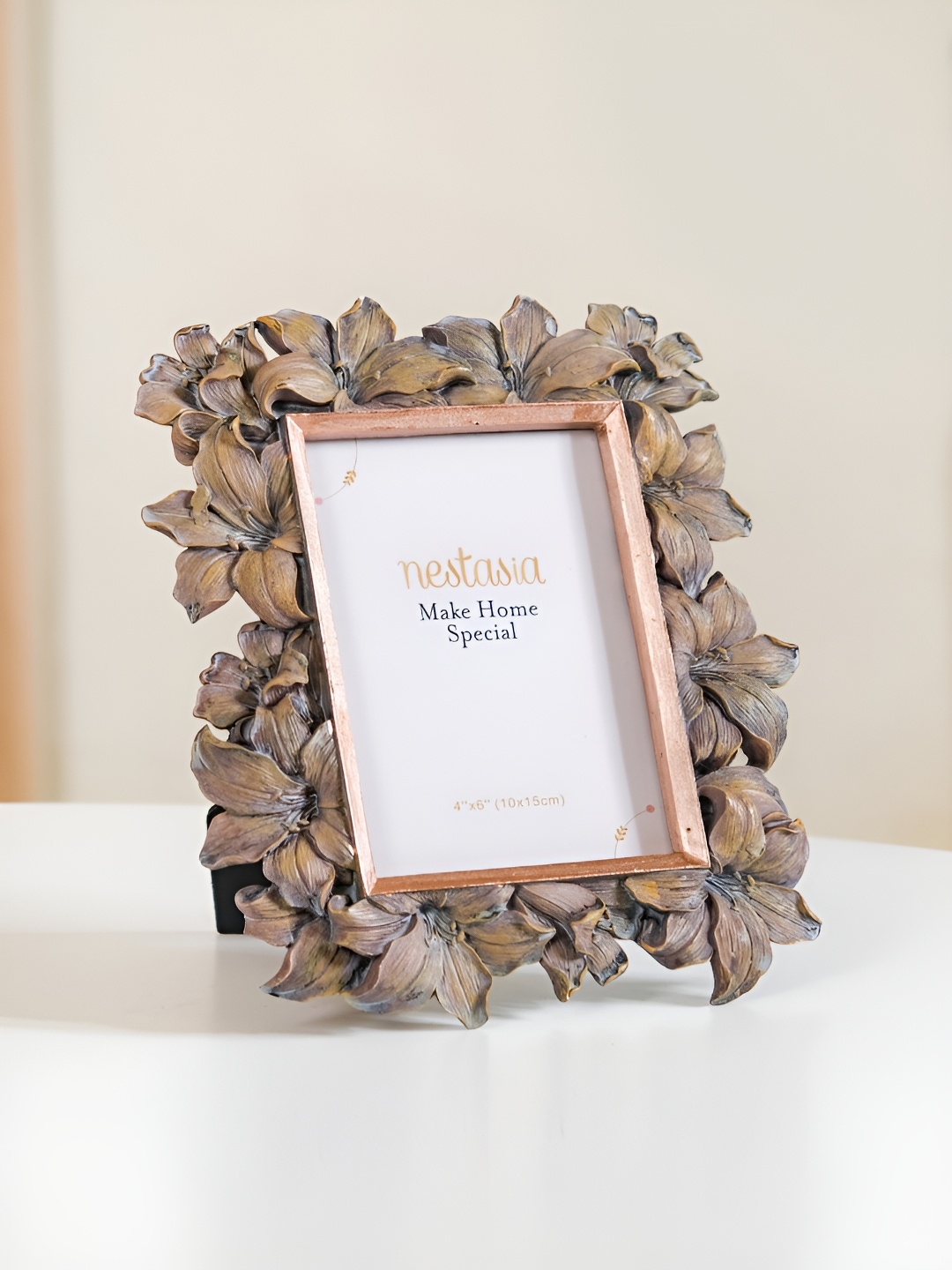 

Nestasia Brown Acrylic Table Photo Frames