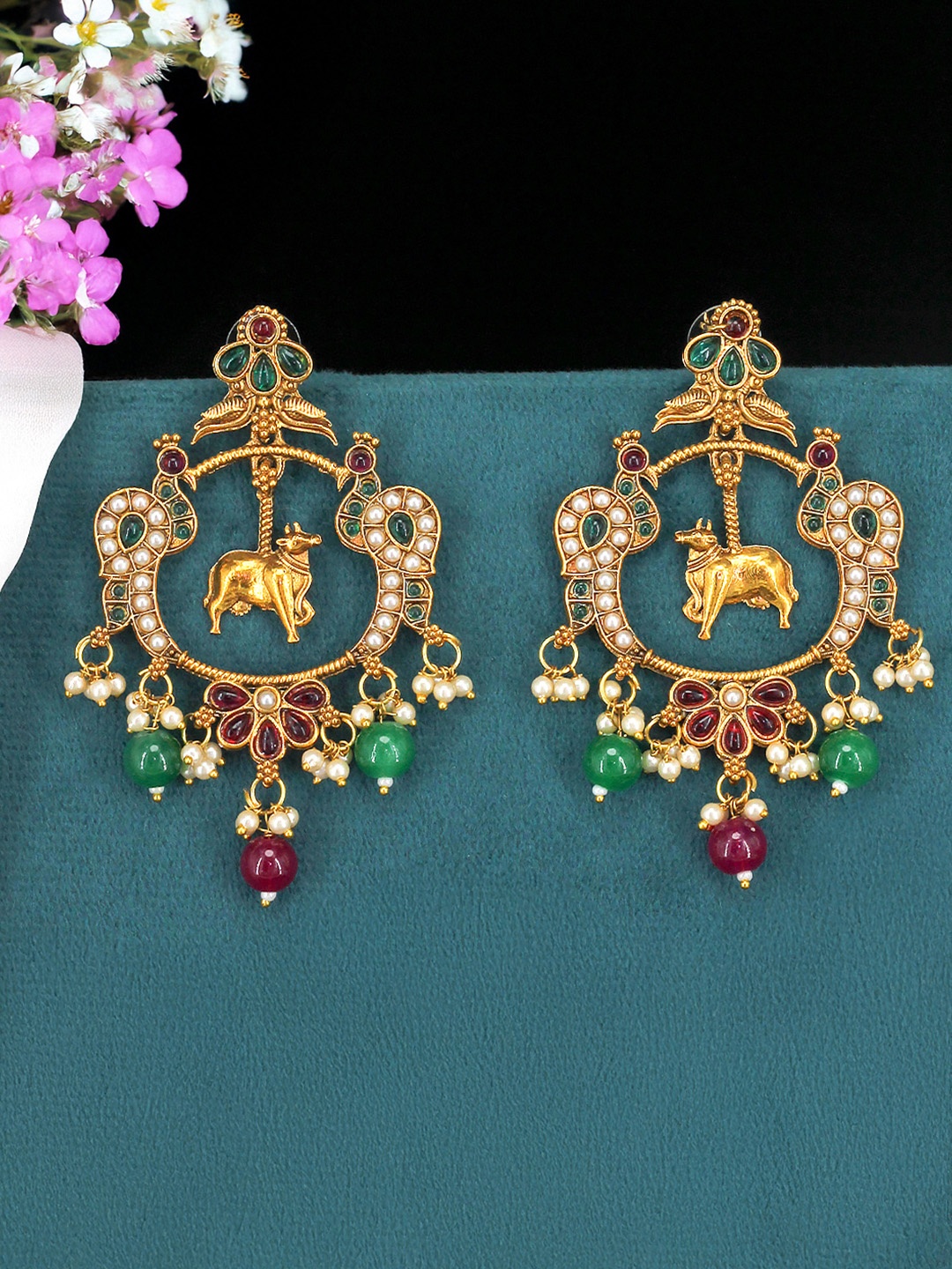 

PRIVIU Gold Plated Artificial Stones Studded & Beaded Classic Chandbalis
