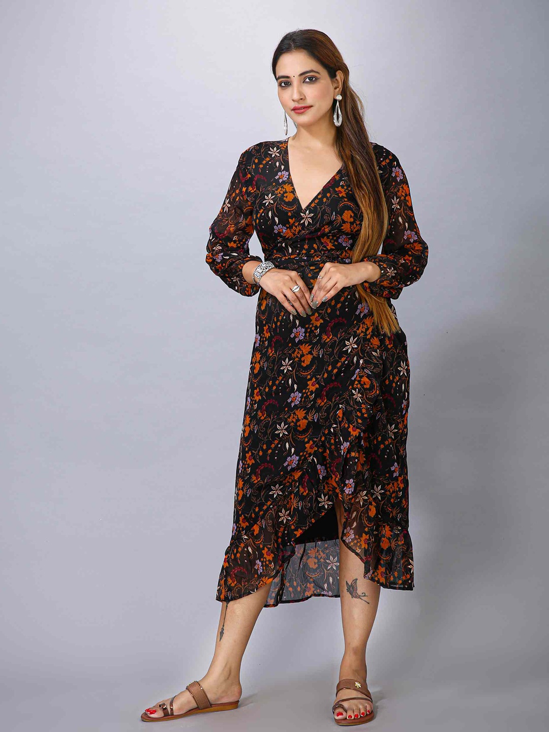 

MAIYEE Floral Printed V-Neck Long Sleeves Midi Dress, Black