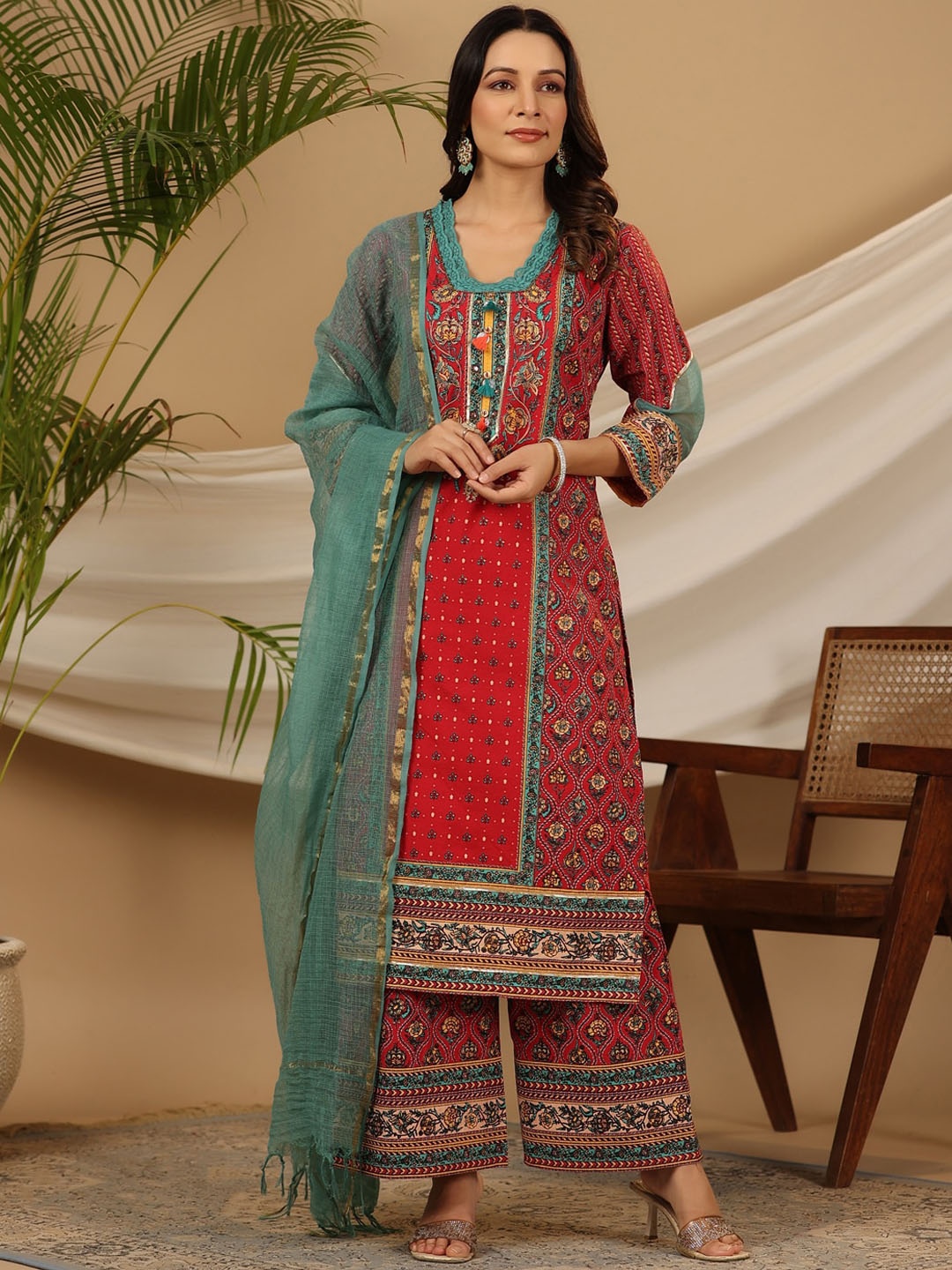 

Juniper Ethnic Motifs Printed Square Neck Kurta Set With Dupatta, Red