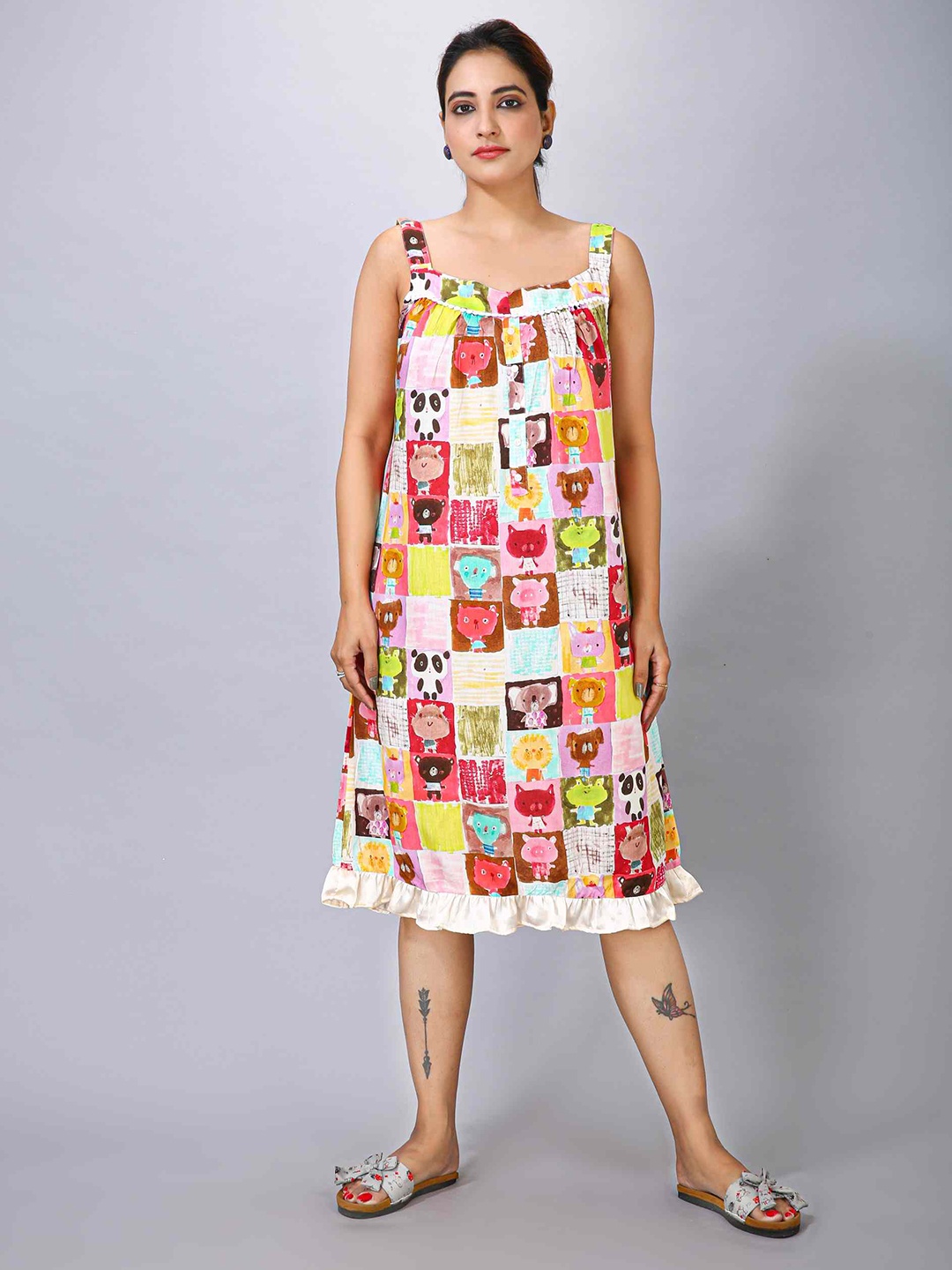 

MAIYEE Printed Square Neck Sleeveless Satin Midi Nightdress, Pink