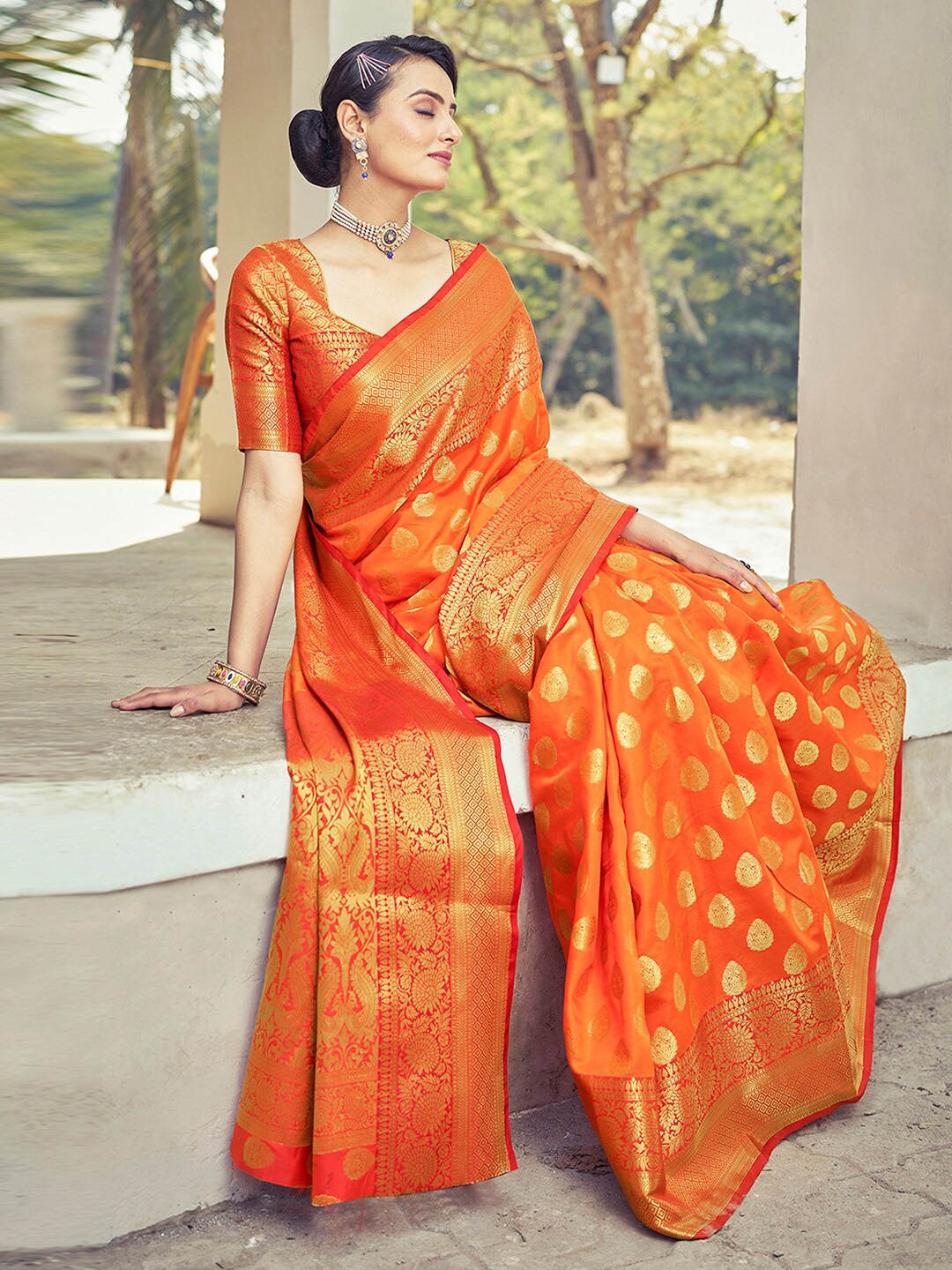 

Satrani Ethnic Motifs Woven Design Zari Banarasi Saree, Orange