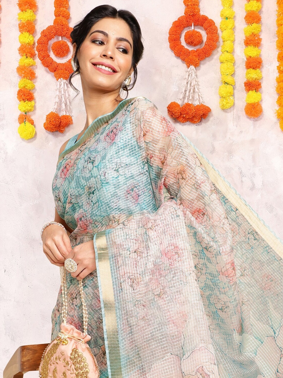 

KALINI Floral Printed Zari Saree, Off white