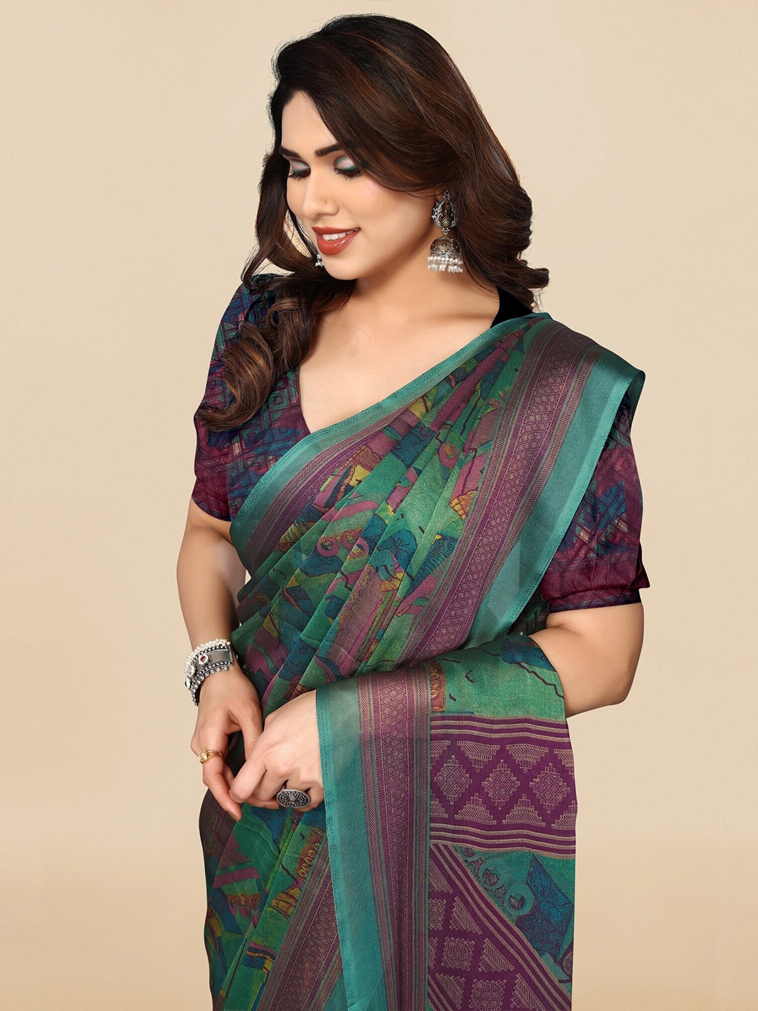 

KALINI Floral Printed Saree, Green