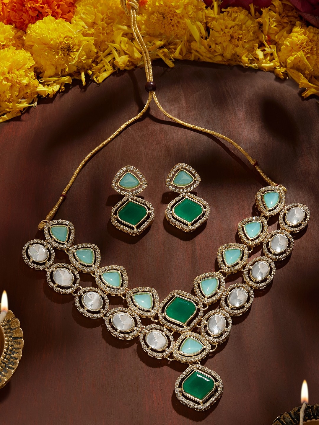 

Zaveri Pearls Gold-Plated Stone Studded Jewellery Set