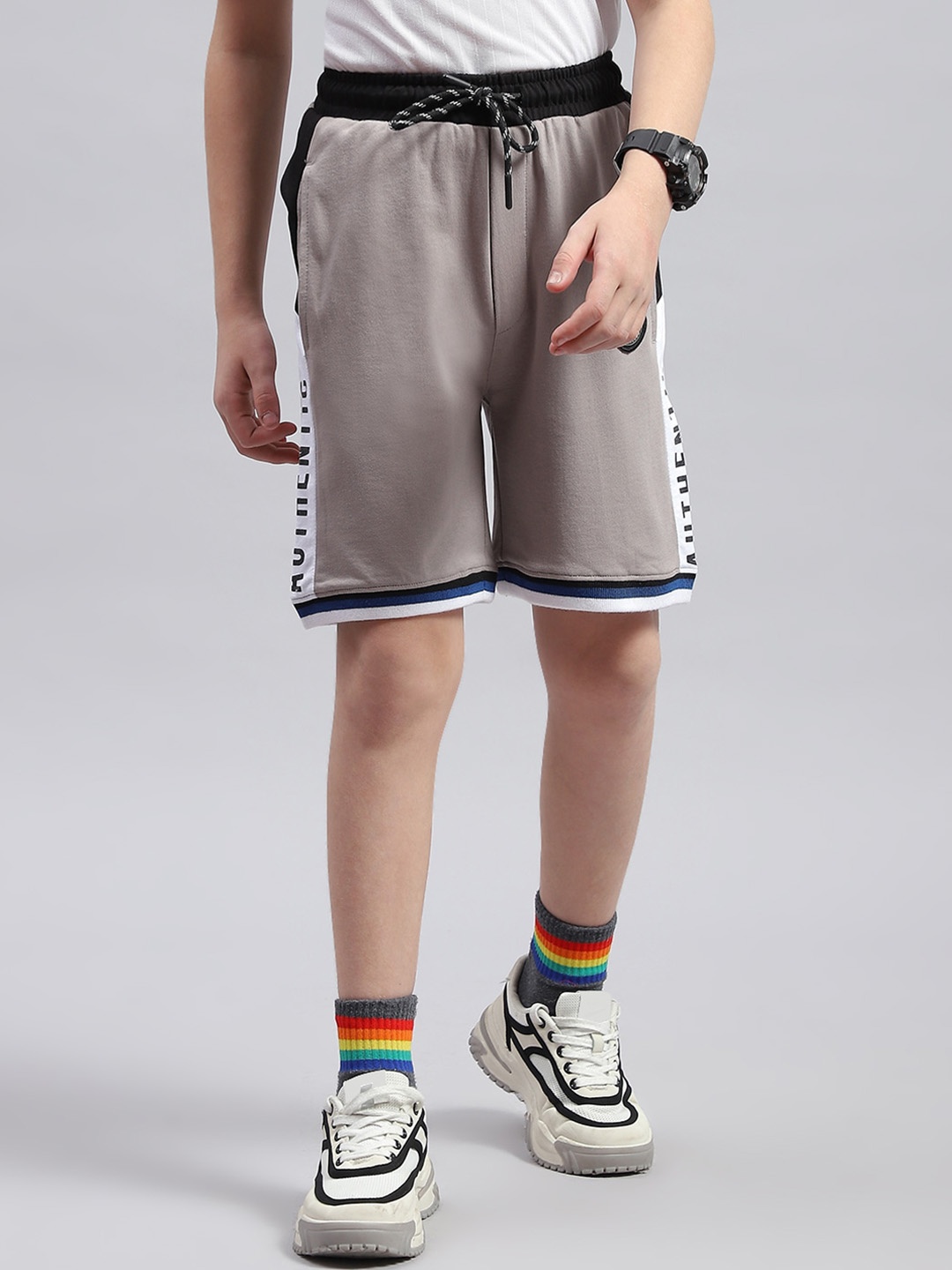 

Monte Carlo Boys Mid-Rise Cotton Shorts, Silver