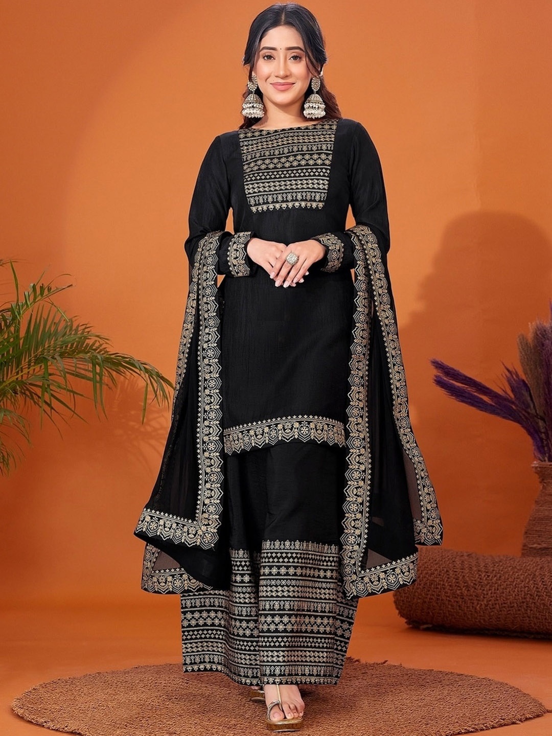 

MATTLOOK Ethnic Motifs Yoke Design Straight Kurta & Palazzos With Dupatta, Black