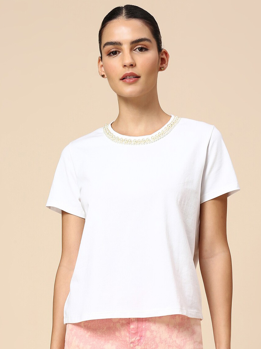 

Chemistry Round Neck Short Sleeves Top, Cream