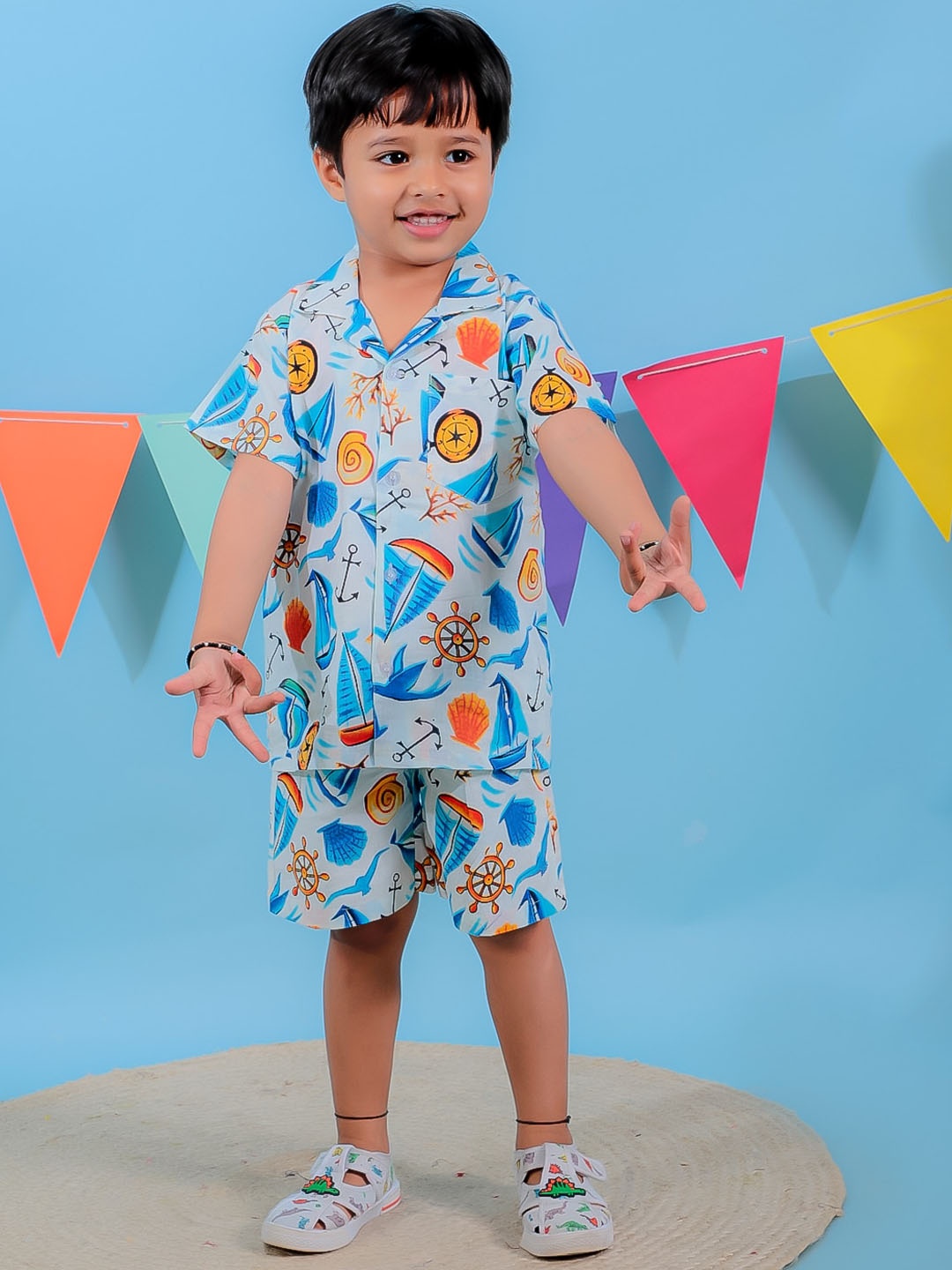 

Stuffie Land Boys Conversational Printed Pure Cotton Night suit, Blue