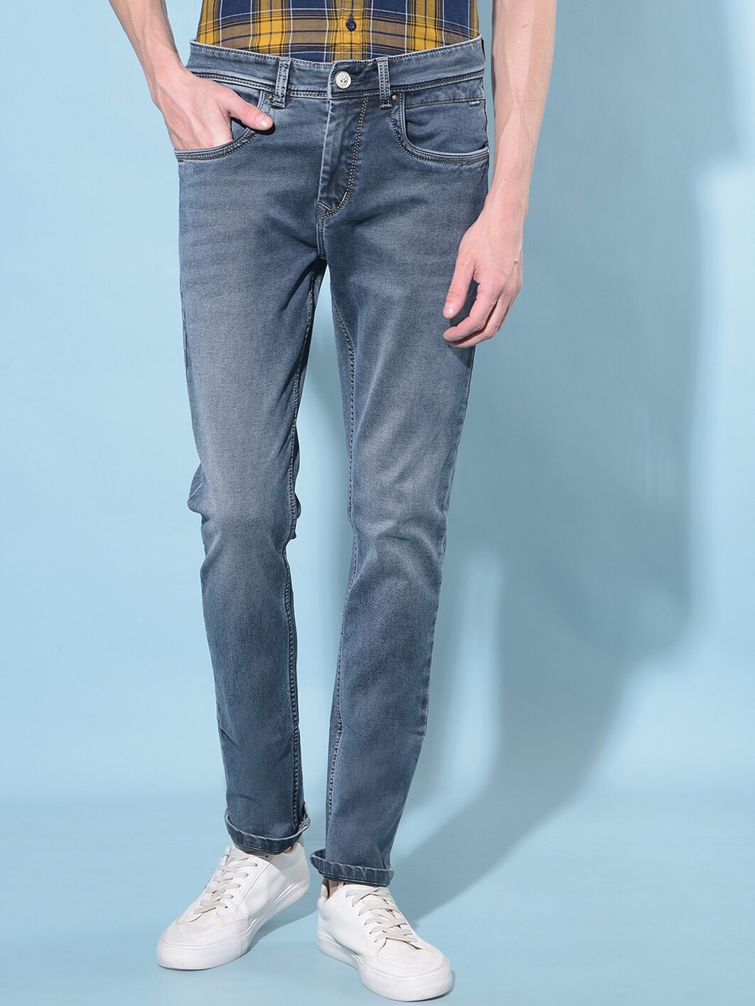 

Crimsoune Club Men Lean Slim Fit Light Fade Stretchable Jeans, Blue