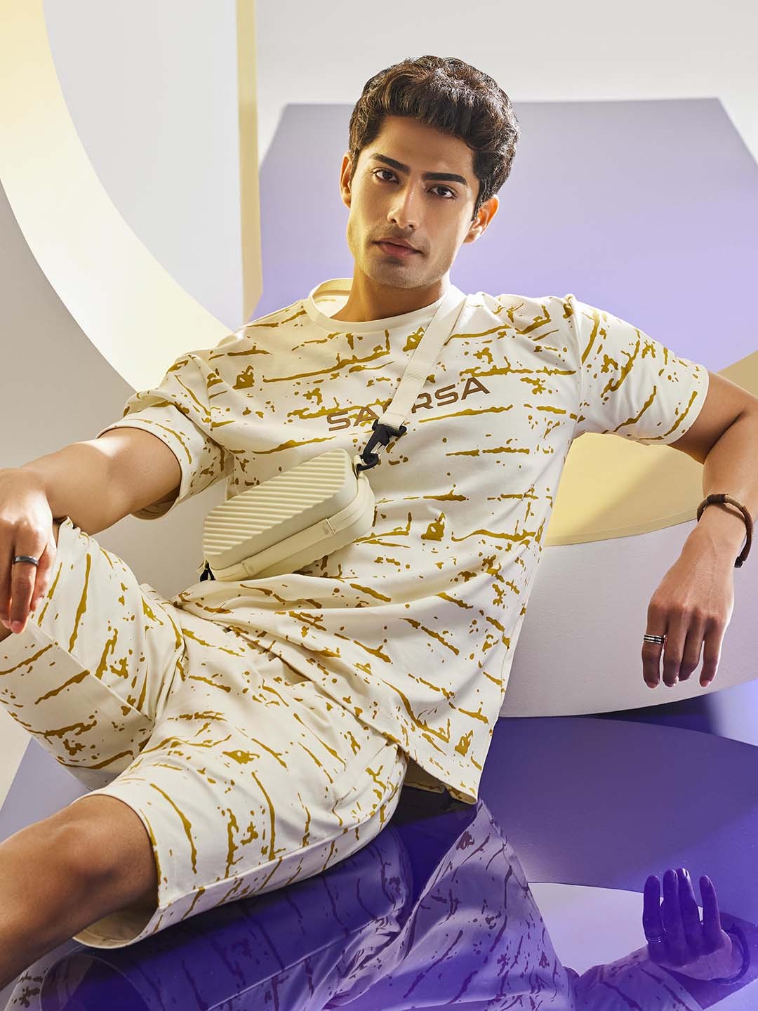 

Crimsoune Club Men Printed Pure Cotton Shorts, Off white