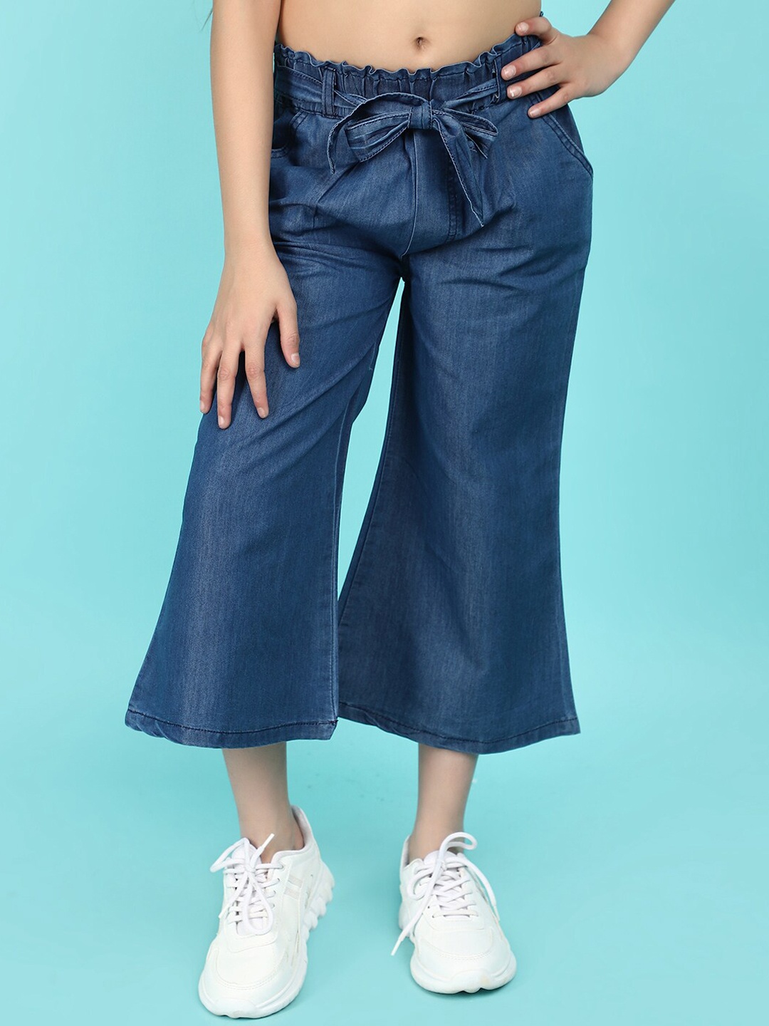 

V-Mart Girls Denim Mid-Rise Capris, Blue
