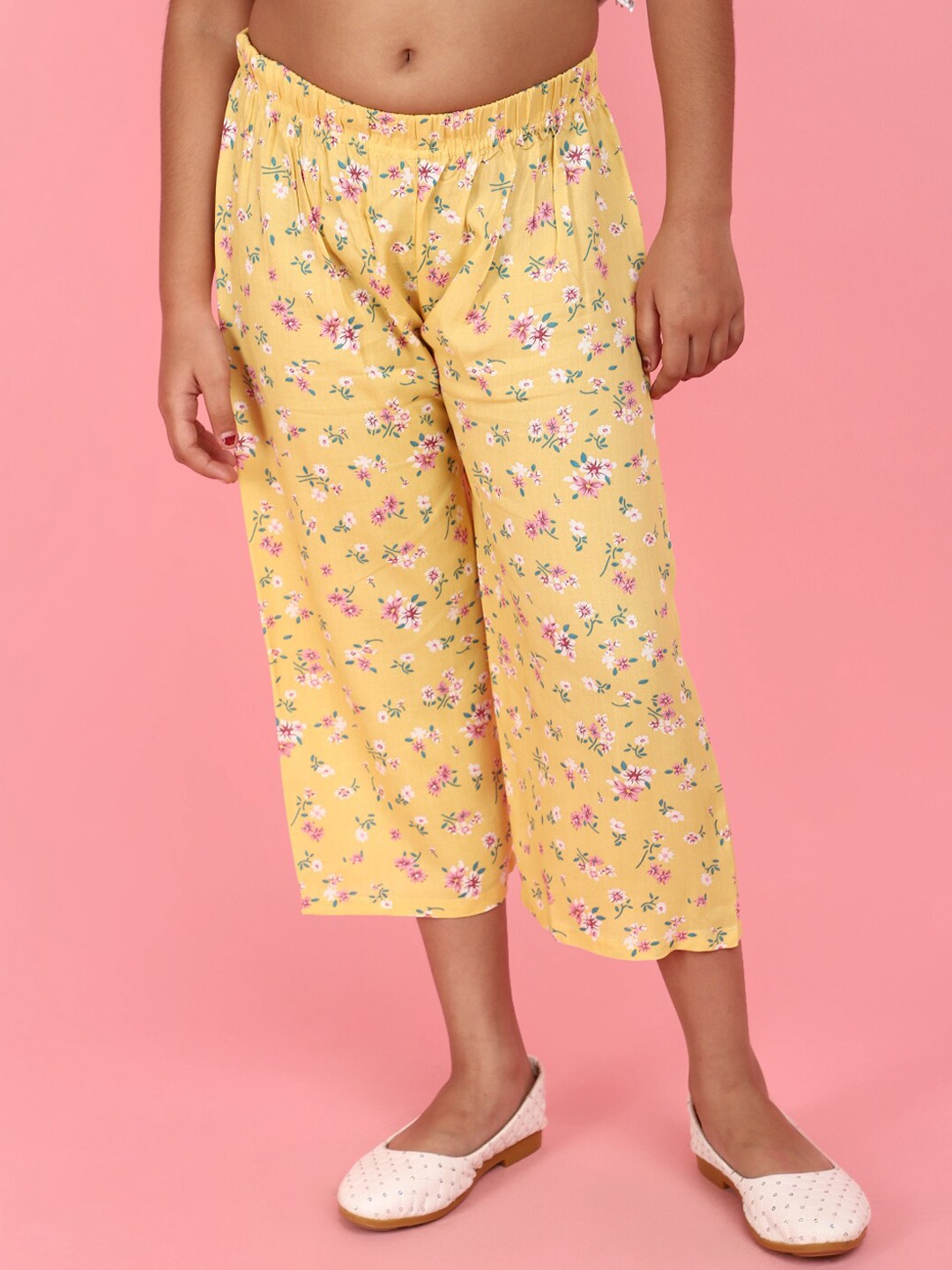 

V-Mart Girls Printed Mid-Rise Capri, Yellow