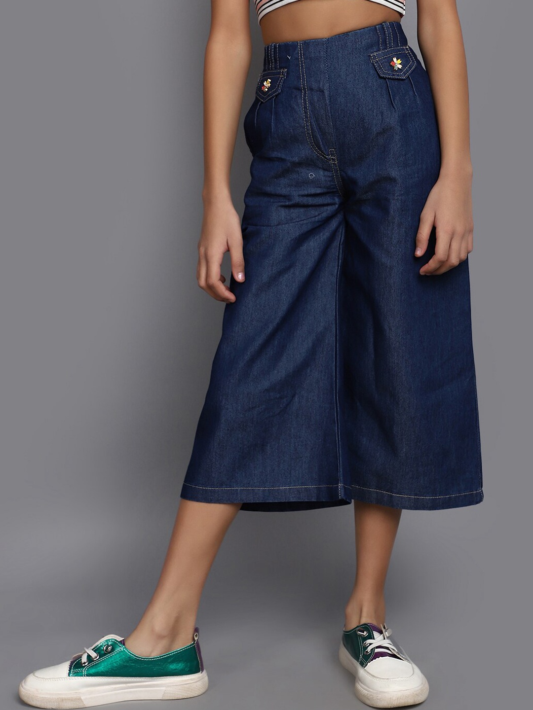

V-Mart Girls Denim High-Rise Capris, Blue