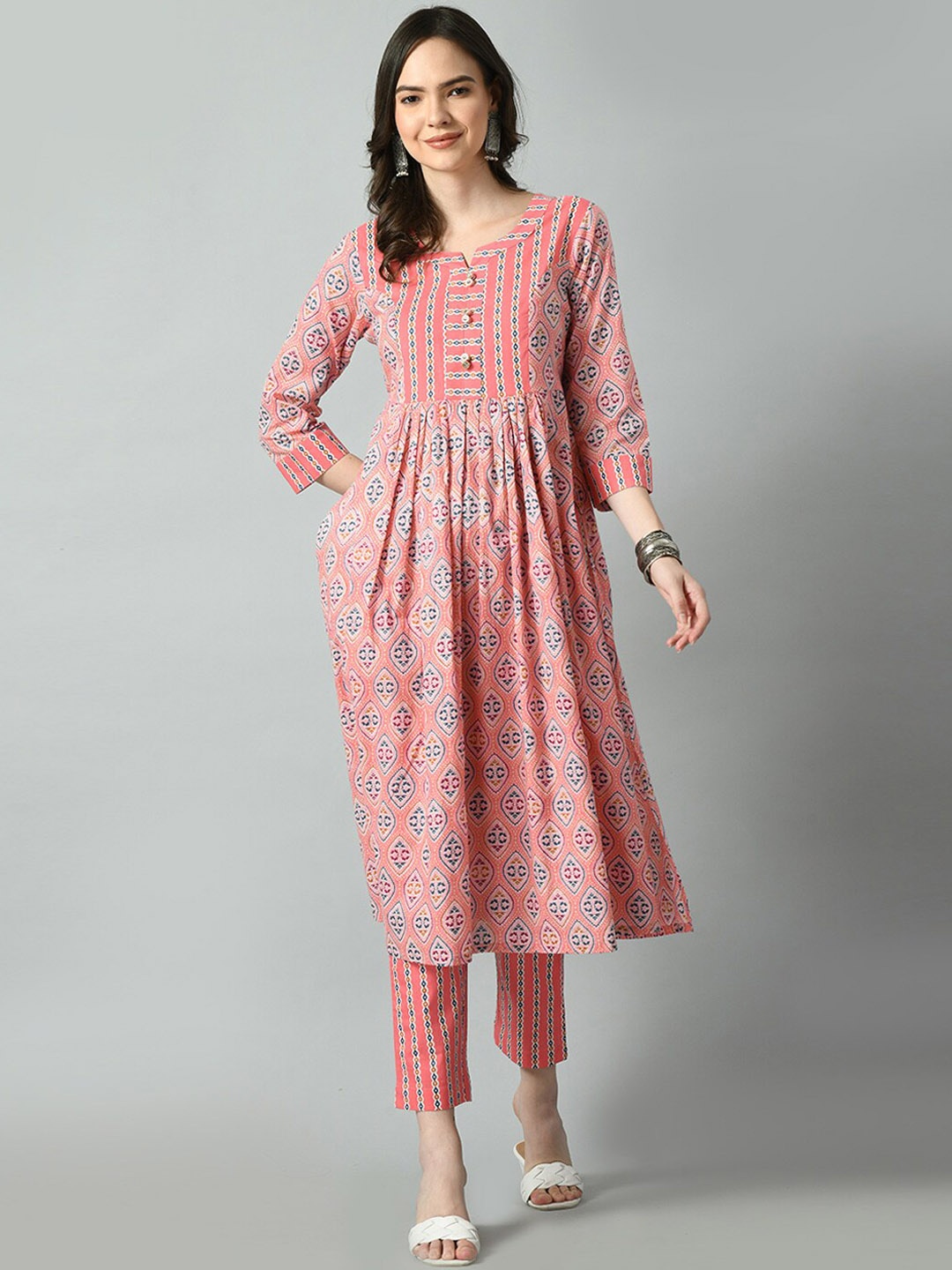 

VIDHANI Ethnic Motifs Printed Empire Kurta with Trouser, Pink
