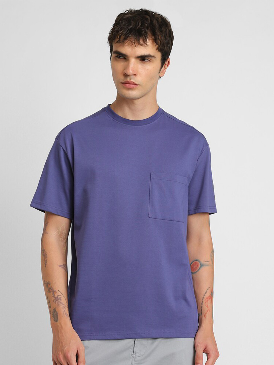 

FOREVER 21 Round Neck T-shirt, Purple