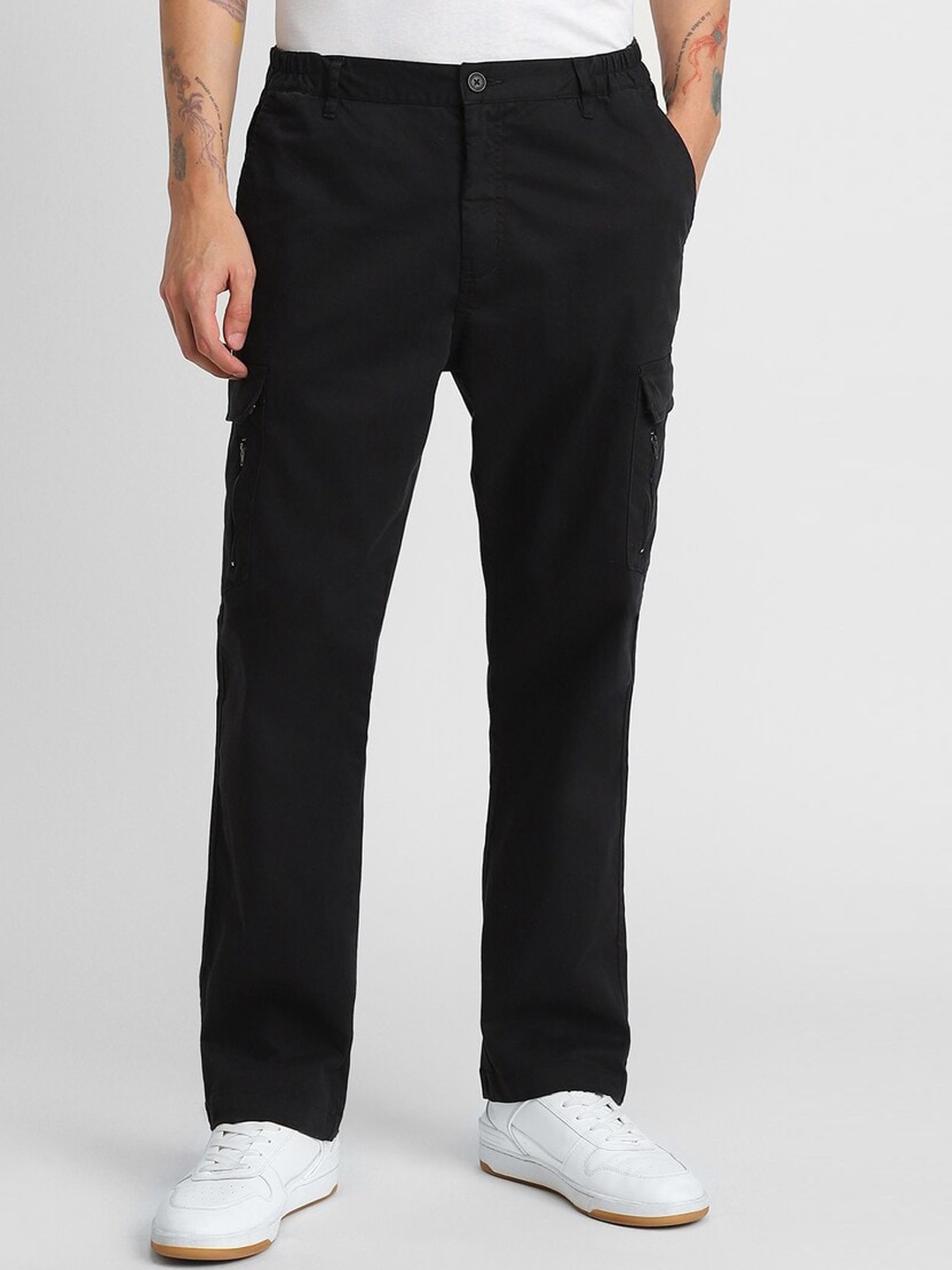 

FOREVER 21 Men Mid-Rise Cargo Trousers, Black