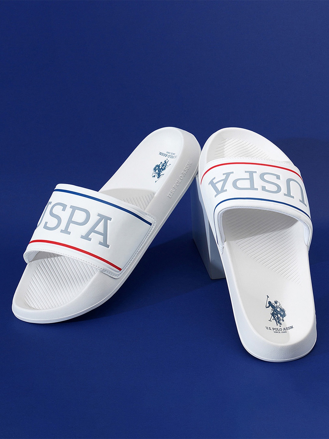 

U.S. Polo Assn. Men Printed Sliders, White