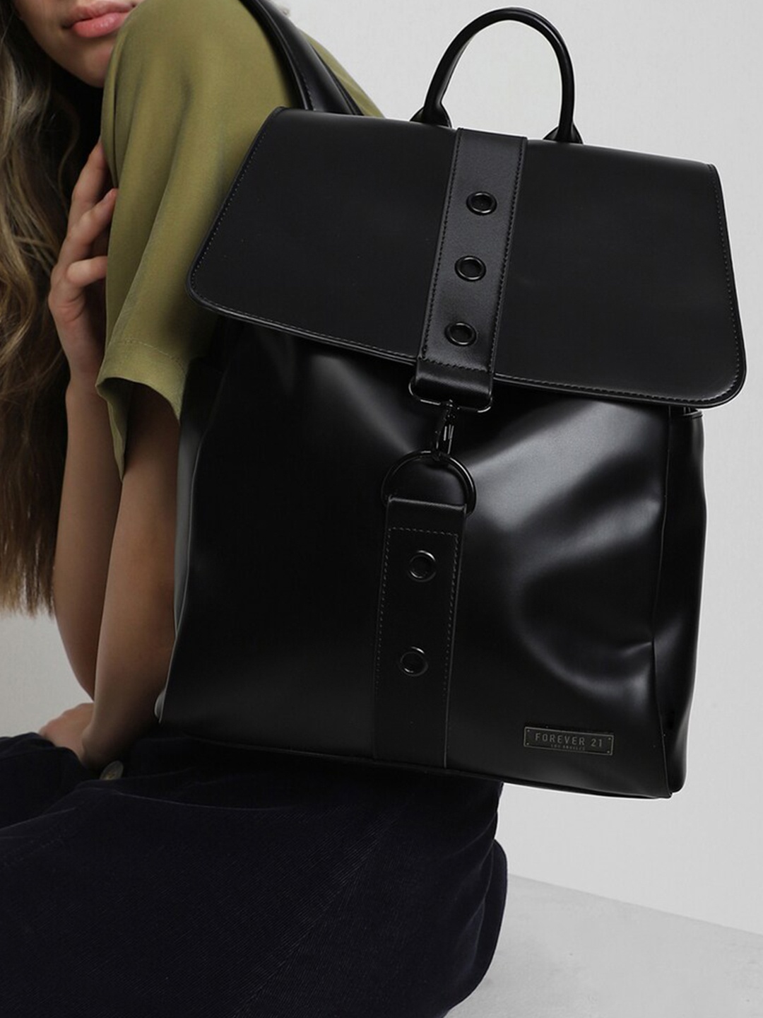 

FOREVER 21 Black Small Backpack