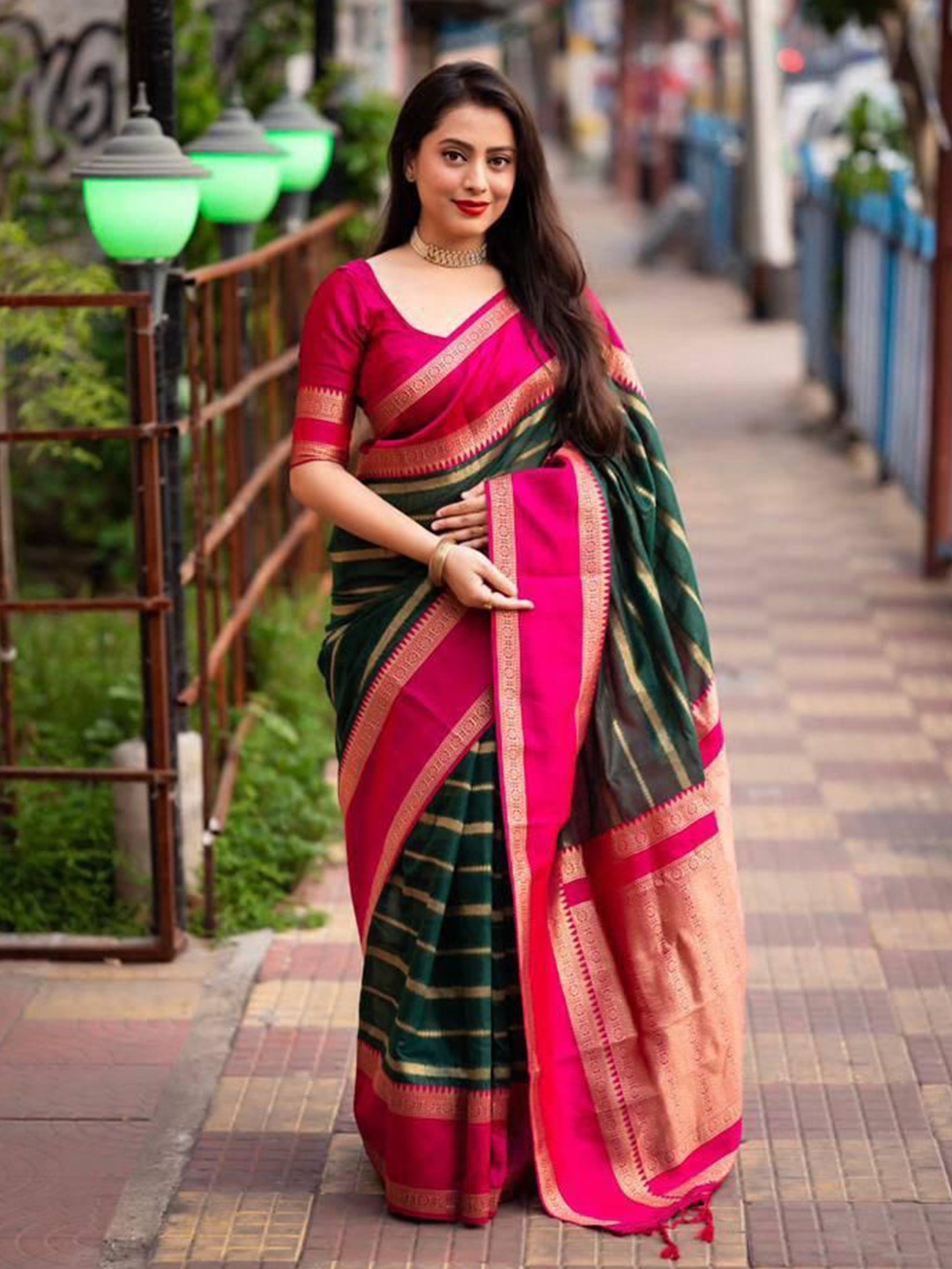 

ZIBLON Striped Woven Design Zari Kanjeevaram Saree, Green