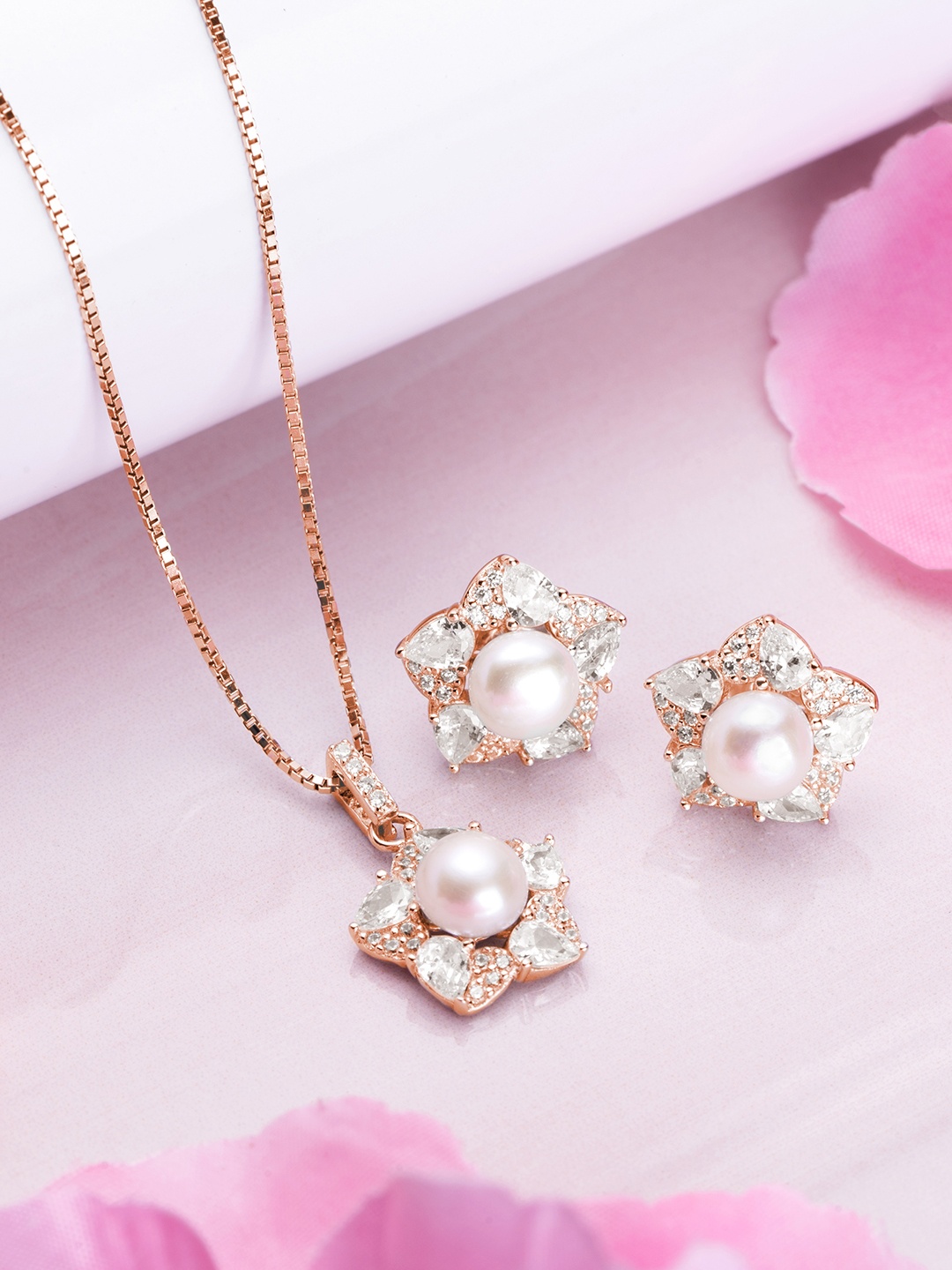 

Zavya 925 Silver Rose-Gold Plated Pendant Set