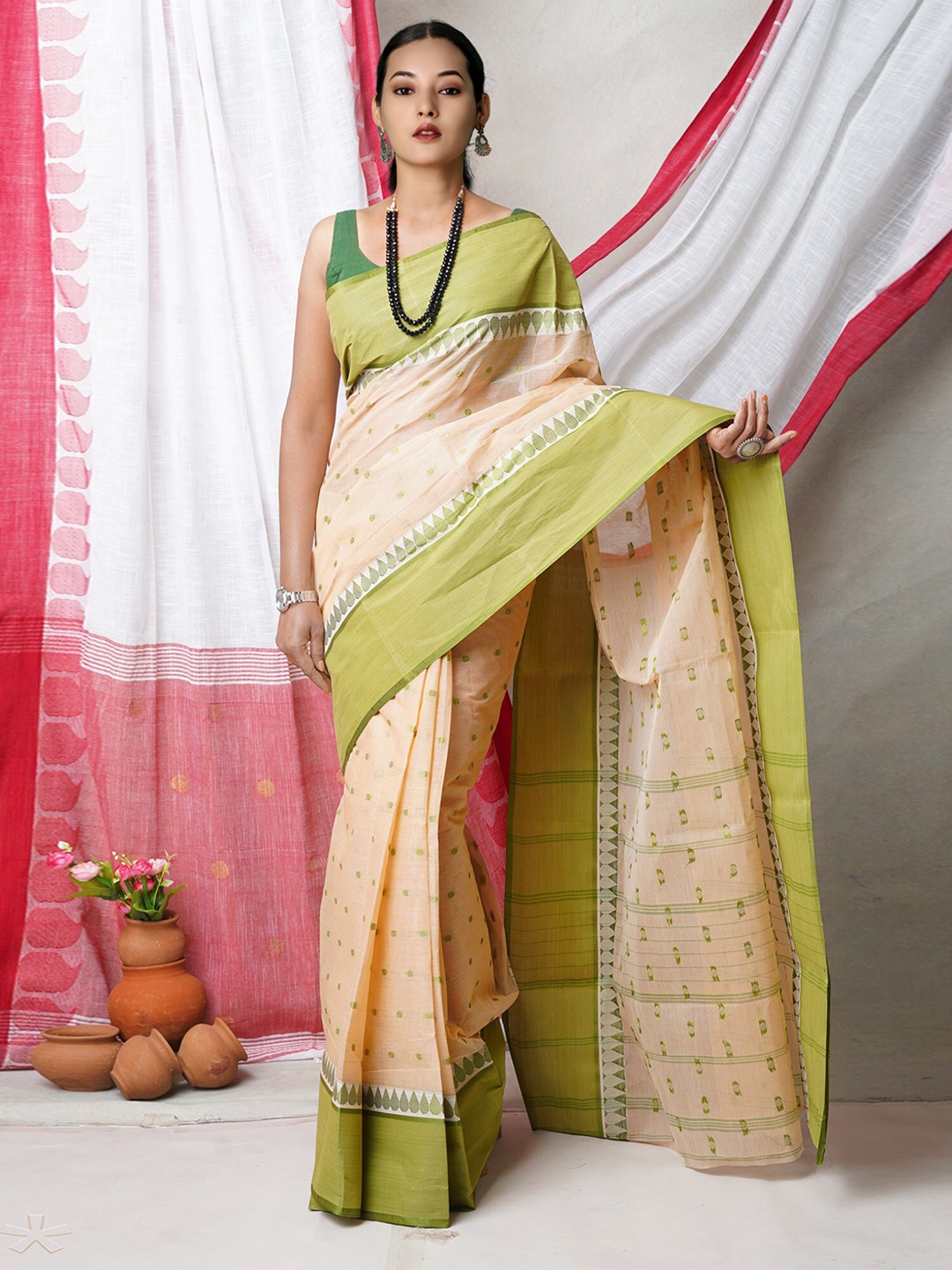 

Unnati Silks Ethnic Motifs Woven Design Pure Cotton Jamdani Saree, Orange
