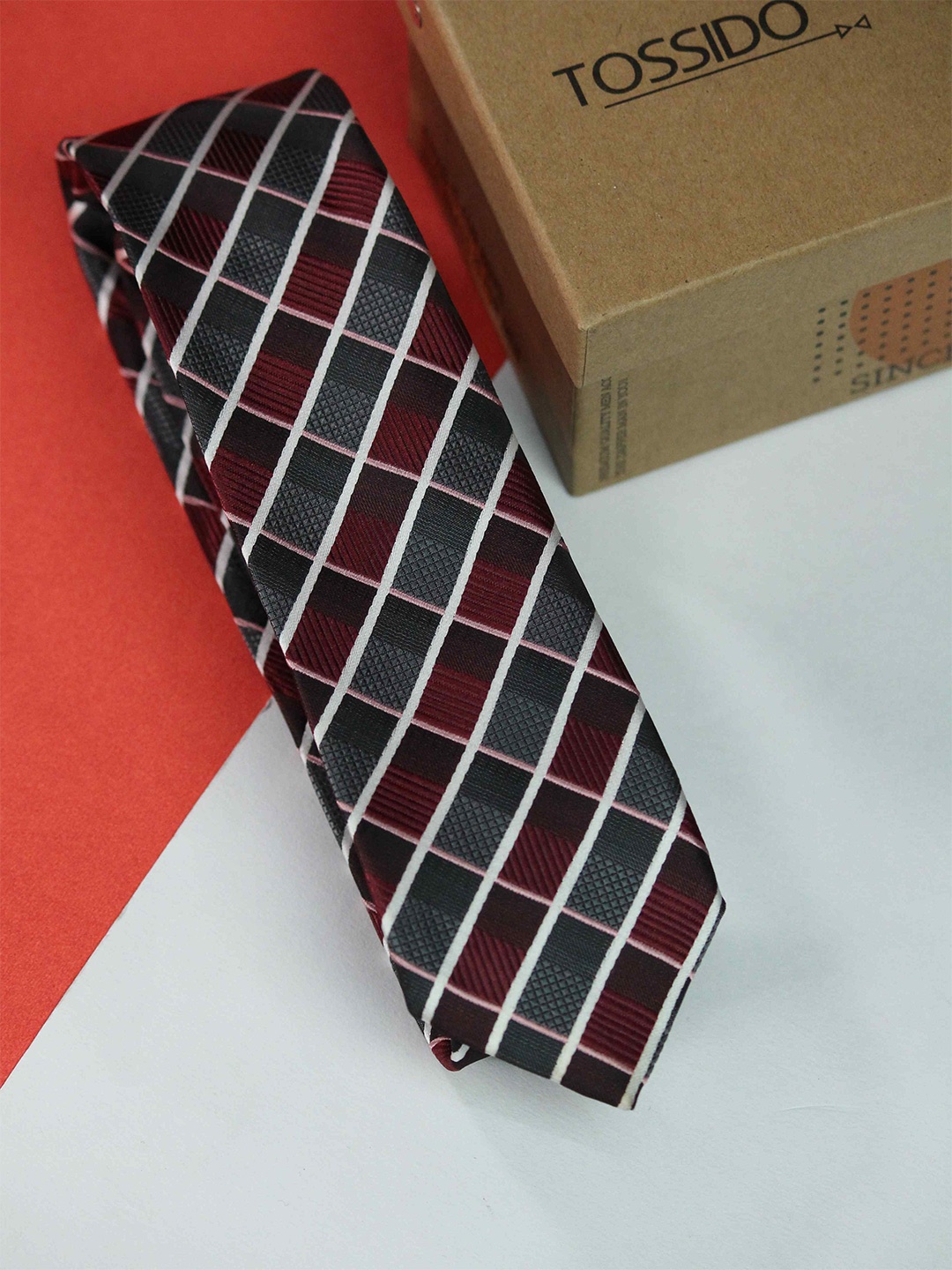 

Tossido Men Woven Design Skinny Tie, Red