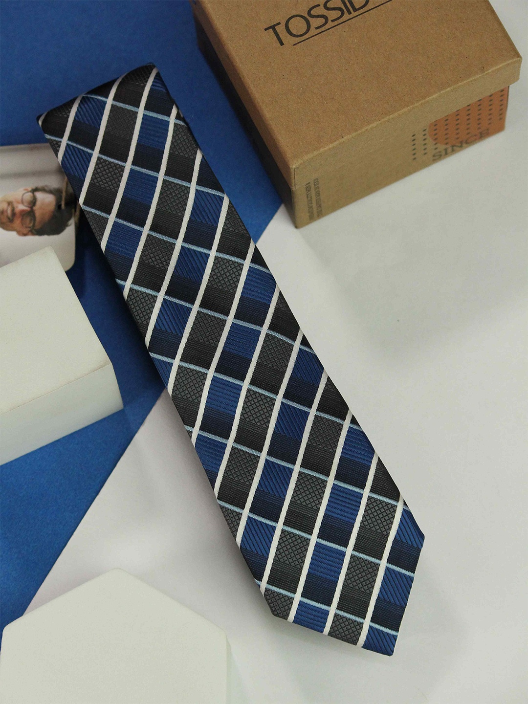 

Tossido Men Woven Design Skinny Tie, Blue