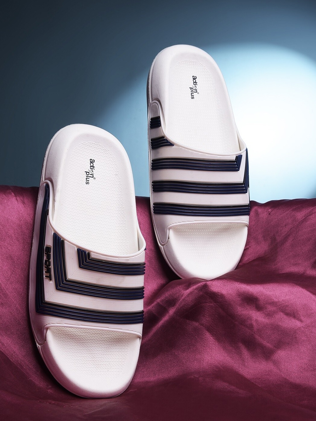 

Action Plus Men Striped Sliders, White